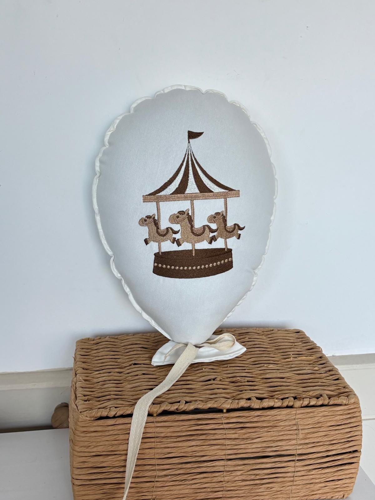 NAKIŞ BALON TEKLİ ATLI KARINCA FİGÜRLÜ - KOYU KAHVE