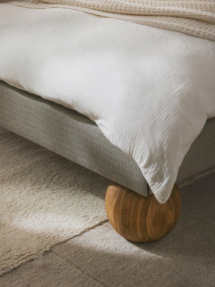 Ena Ahşap Ayaklı Döşeme Karyola | InNature Home  - Gri