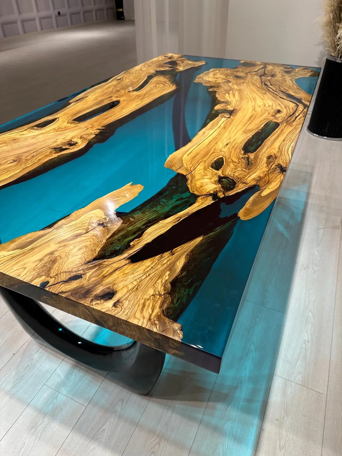 Ocean Blue Epoxy Olive Wood Table – Custom Live Edge Resin Dining or Conference Desk | Handcrafted Nature-Inspired Design | Resin Epoxy Table | INNATURE 