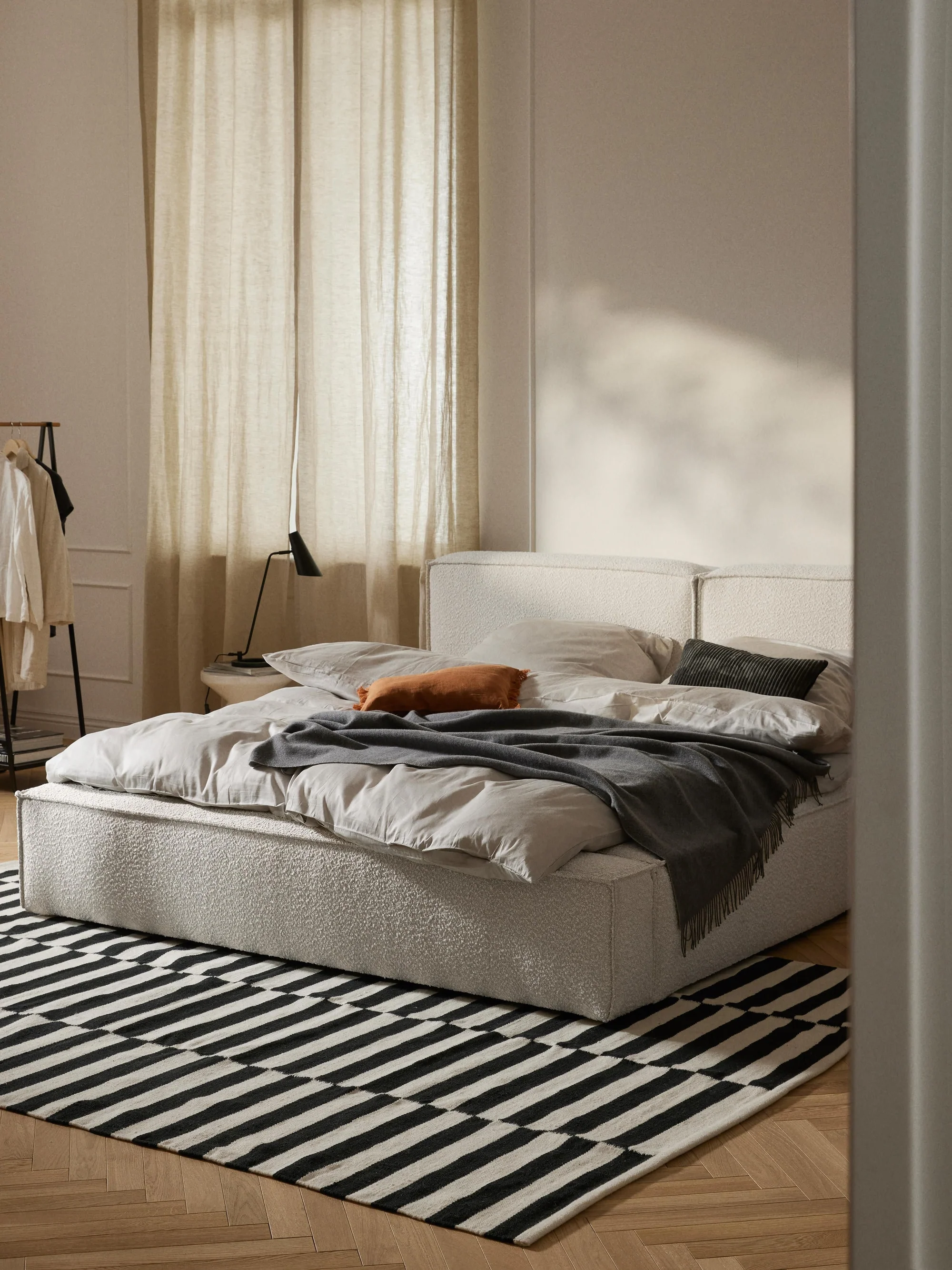 Soft Çift Kişilik Döşemeli Karyola | InNature Home - Açık Bej, Bukle