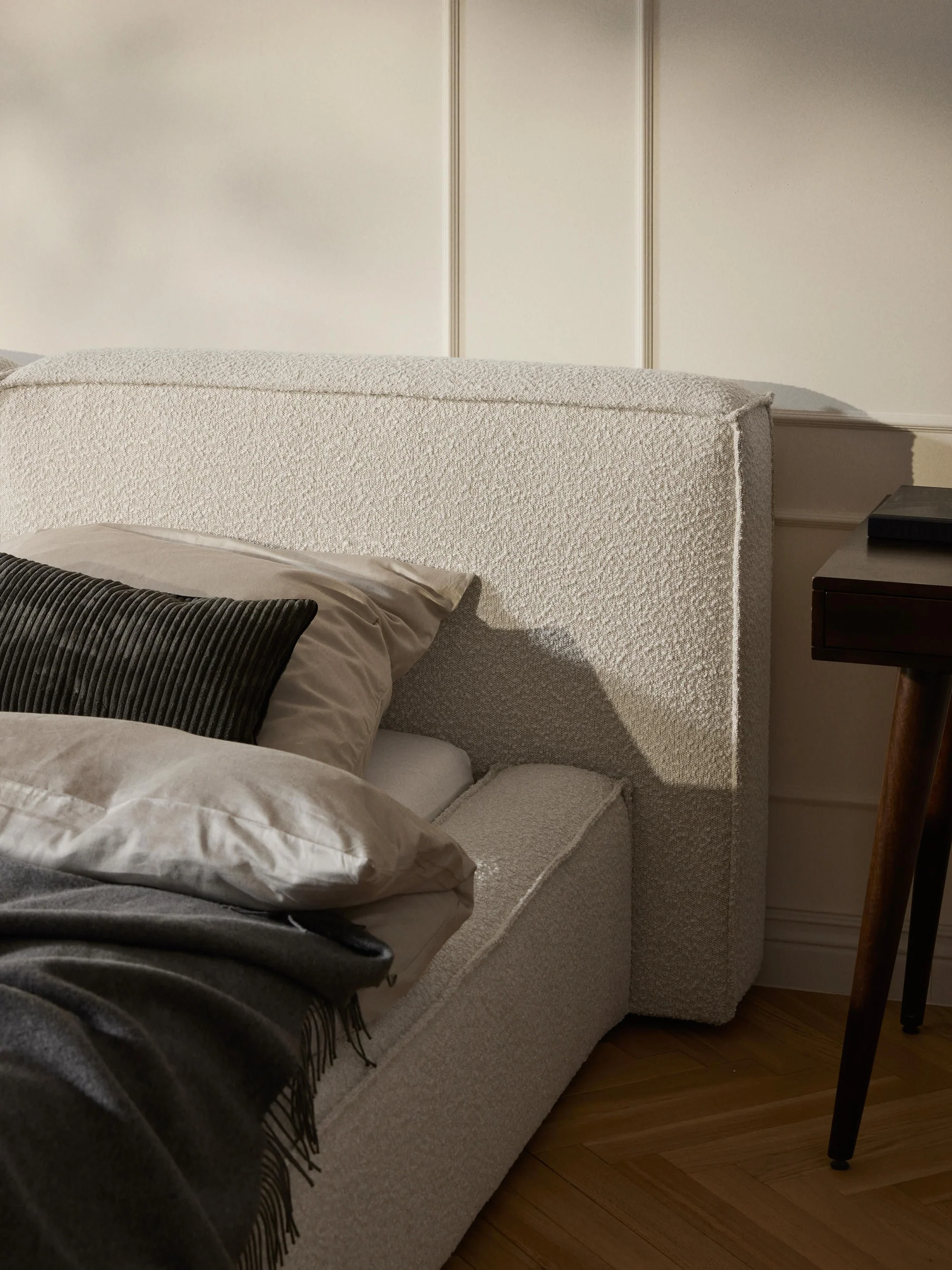 Soft Çift Kişilik Döşemeli Karyola | InNature Home - Açık Bej, Bukle