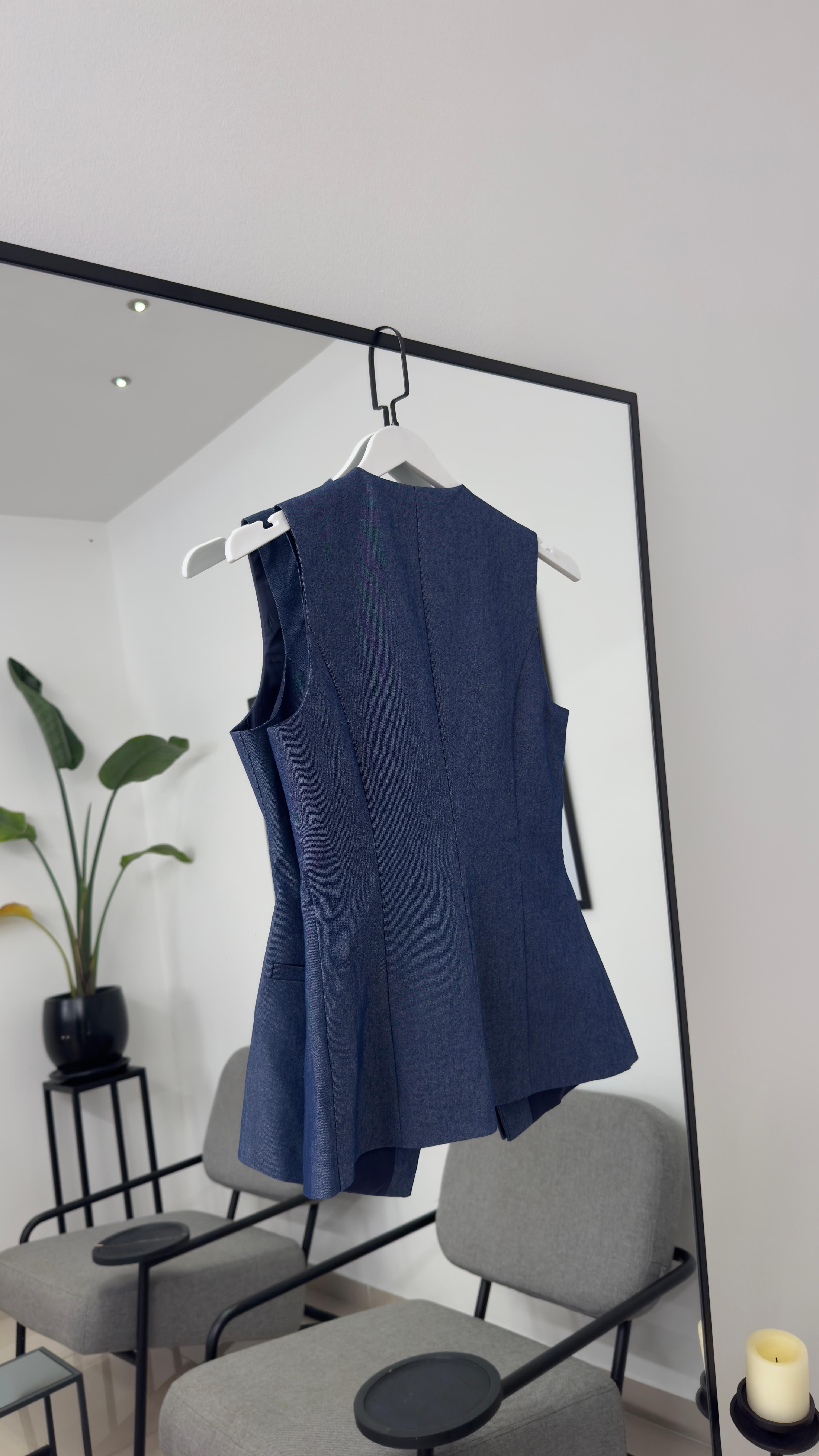 Broş Detaylı Gabardin Yelek/ Lacivert