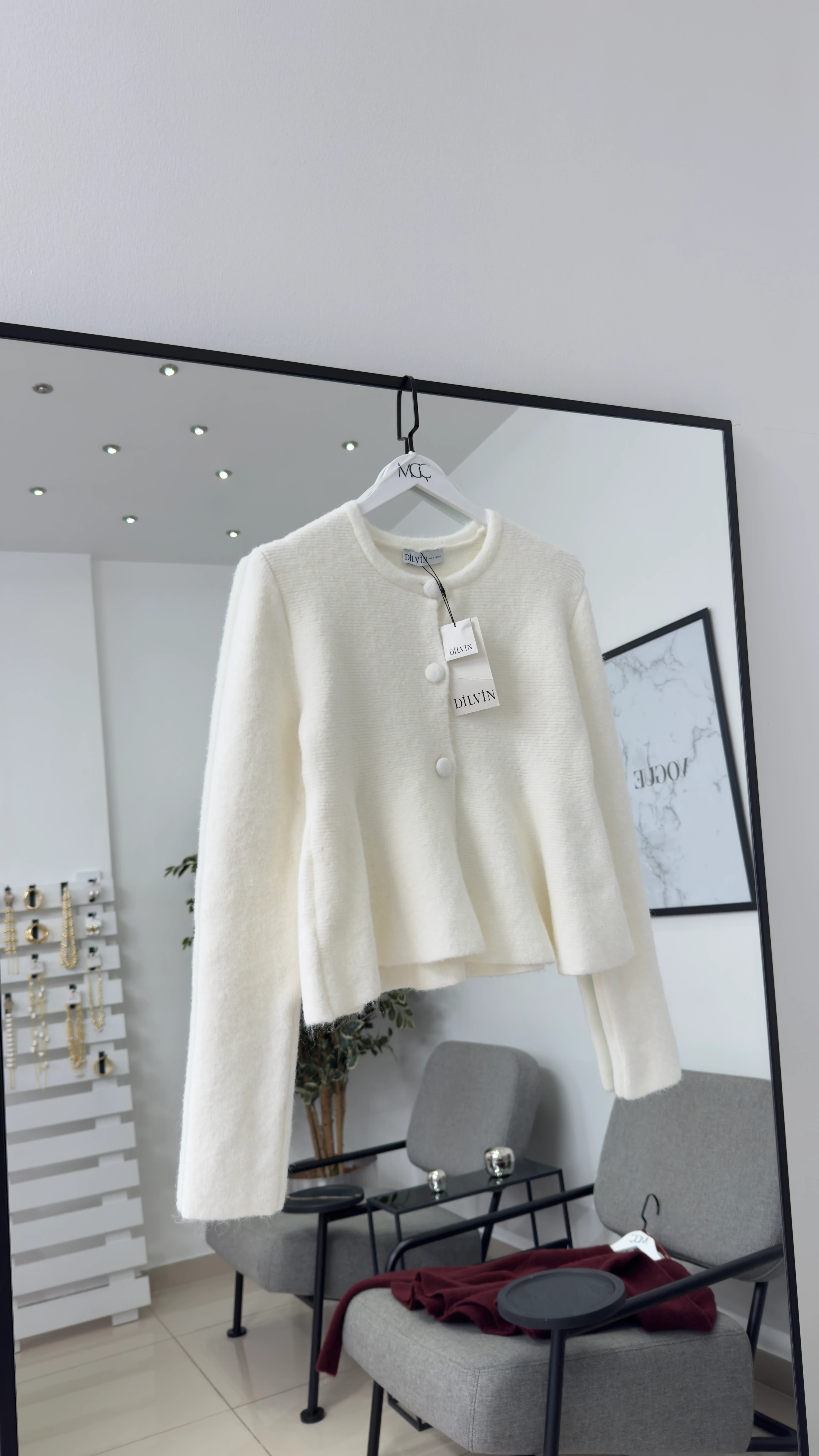 Yumuşak Dokulu Peplum Düğmeli Triko Hırka - Beyaz/Bordo/Siyah