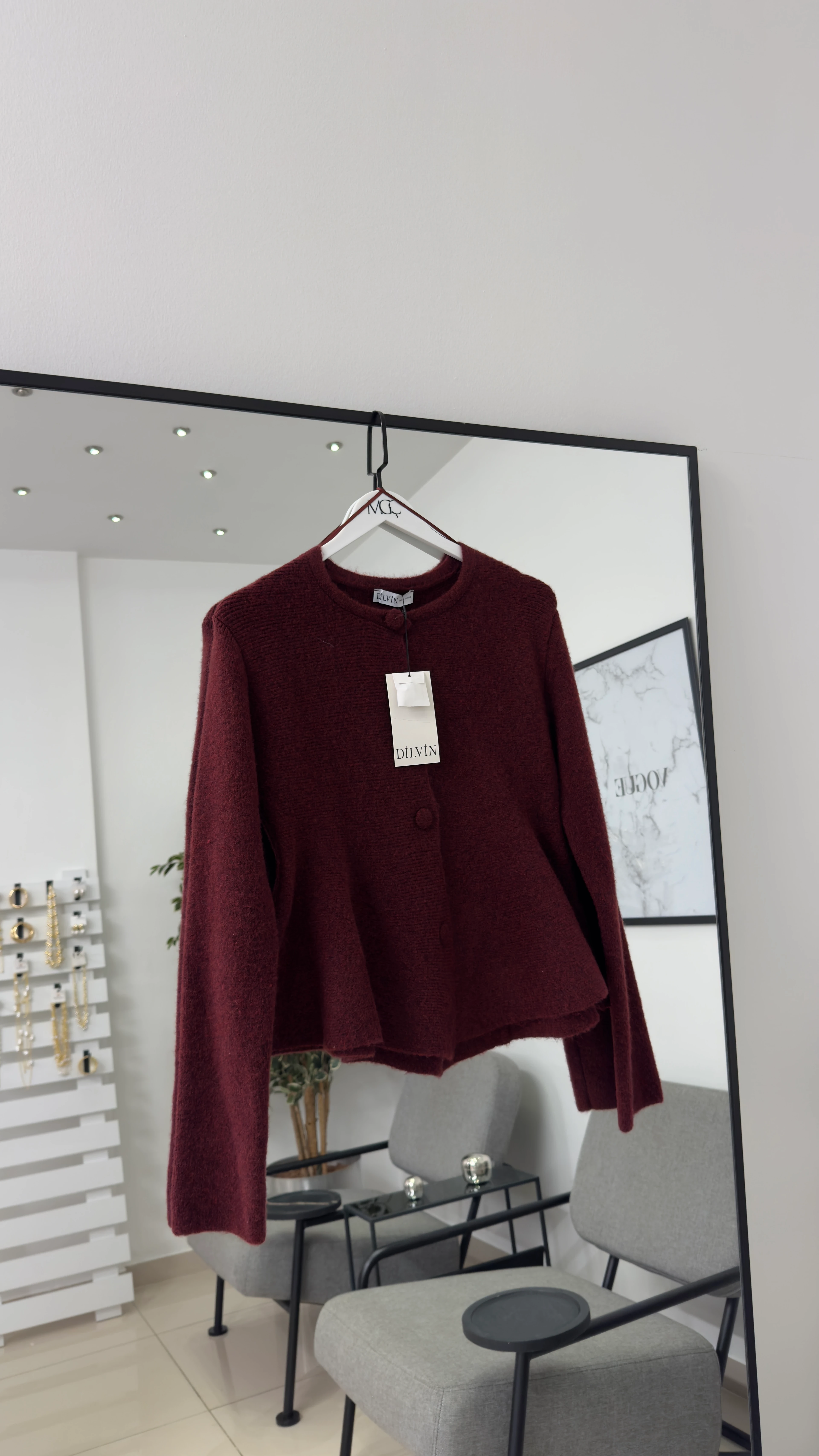 Yumuşak Dokulu Peplum Düğmeli Triko Hırka - Beyaz/Bordo/Siyah