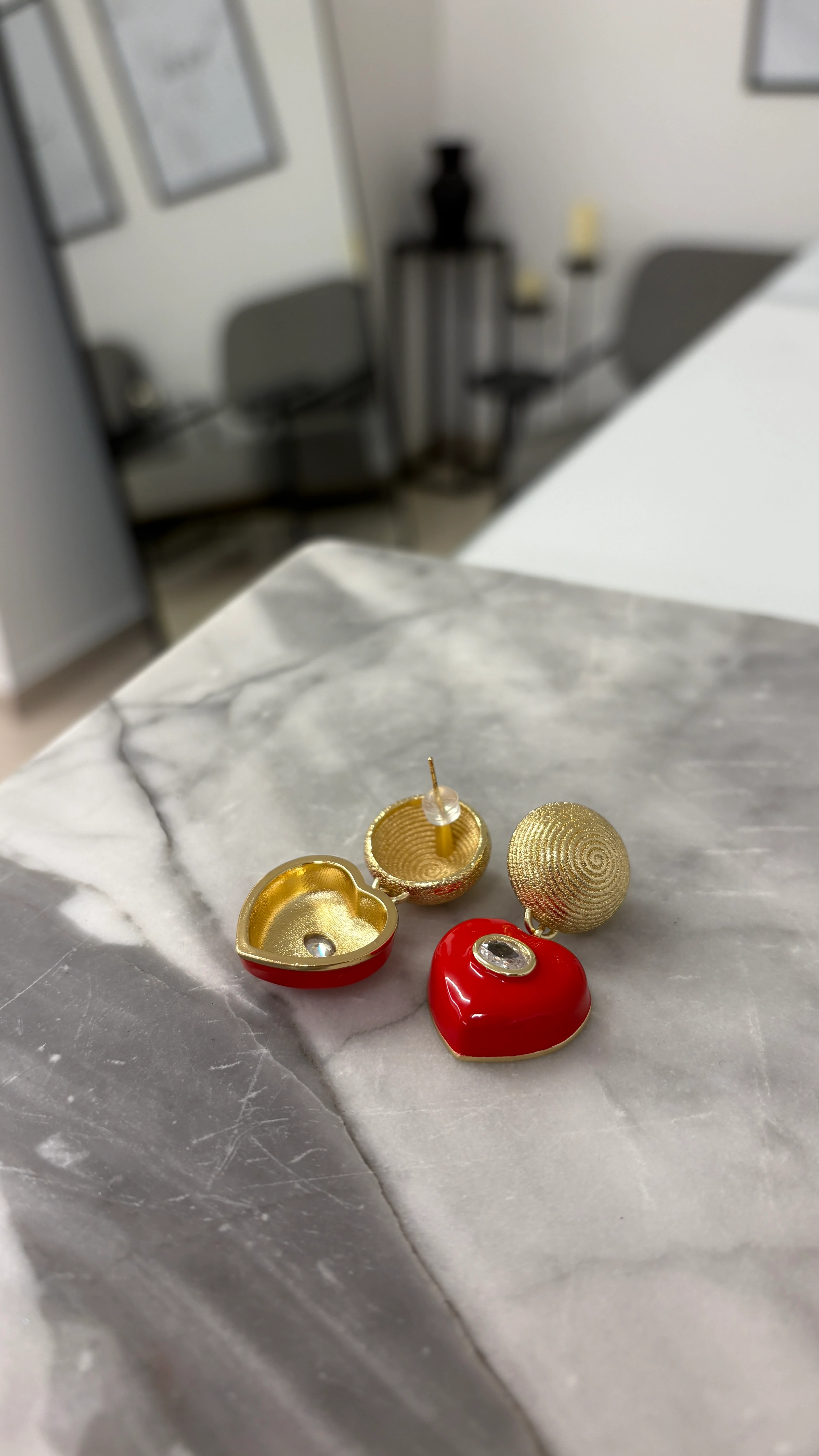 Kırmızı Kalp Vintage Küpe