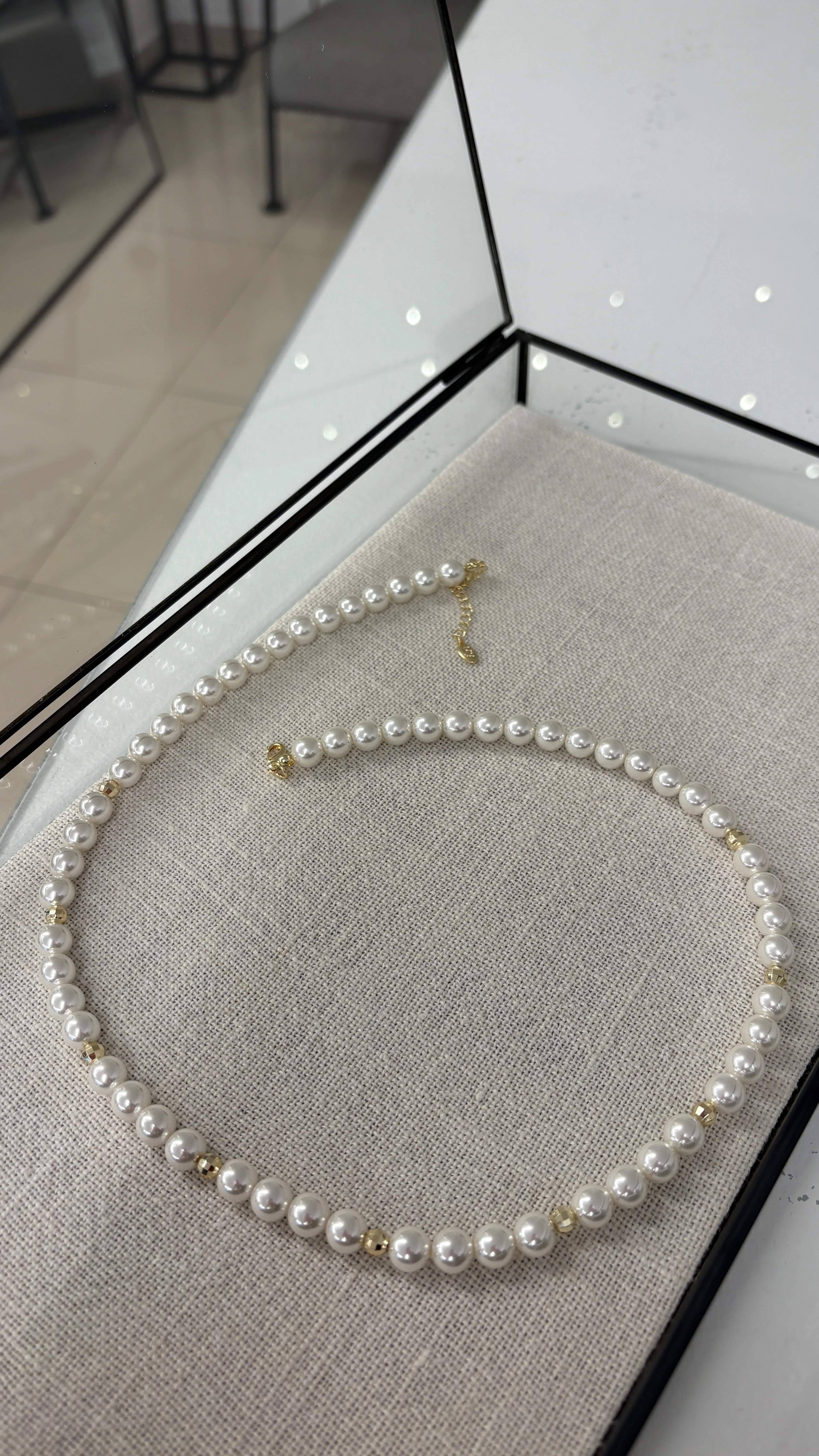 İnci Kolye Mini Gold Boncuk Detaylı(zincirleri altın kaplamadır)