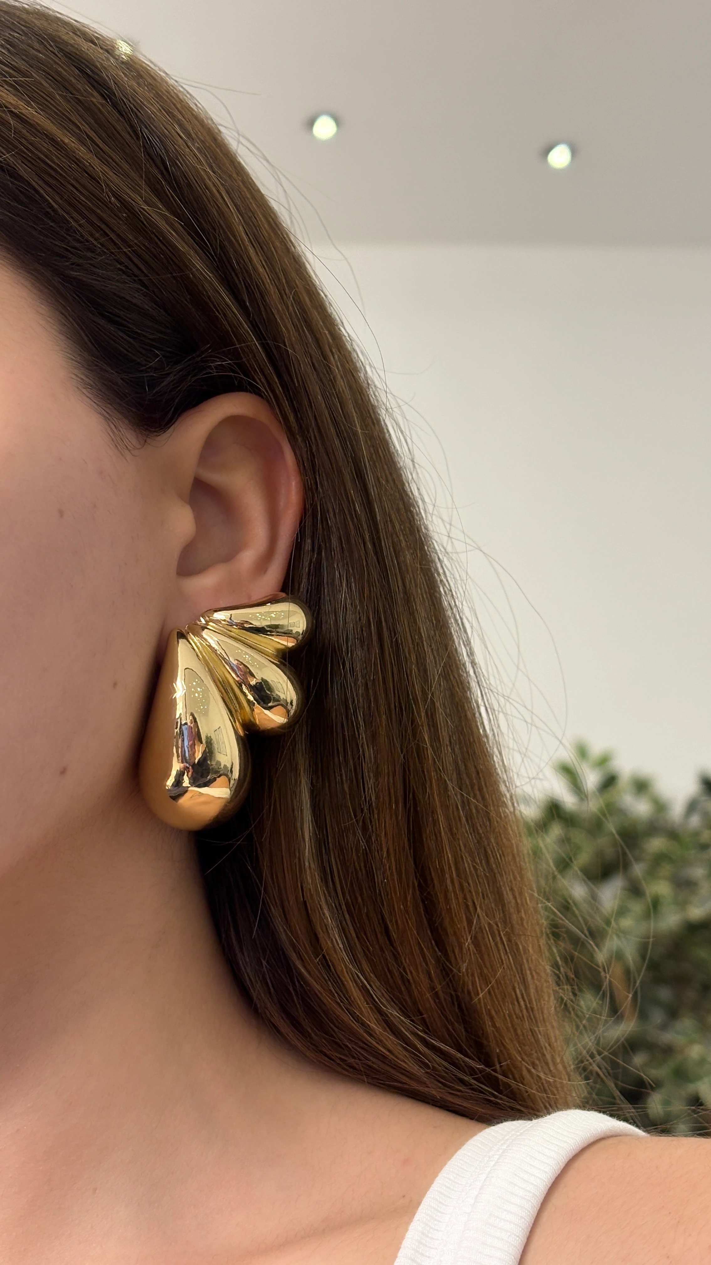 Damla Detaylı Bombeli Küpe