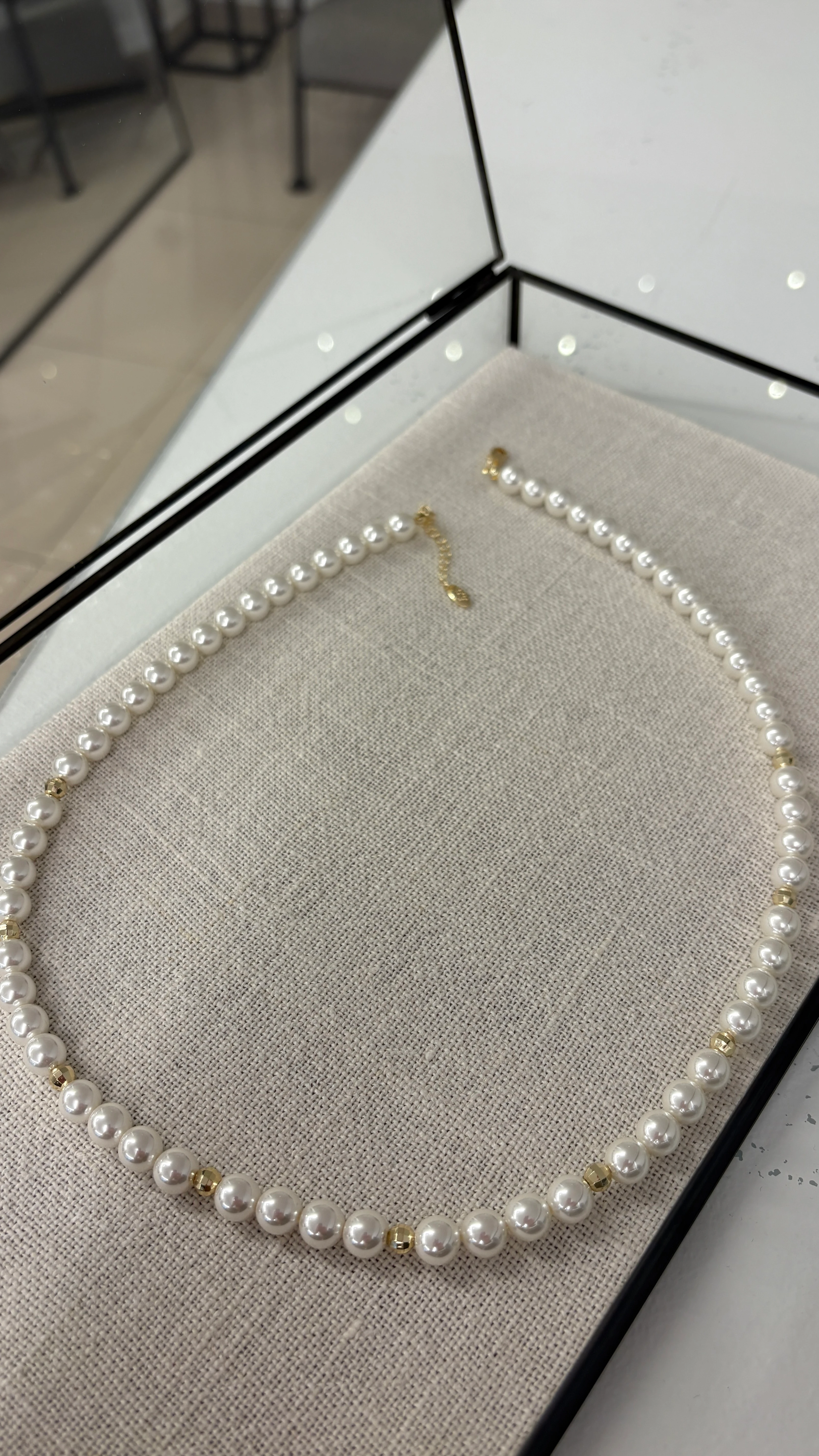 İnci Kolye Mini Gold Boncuk Detaylı(zincirleri altın kaplamadır)