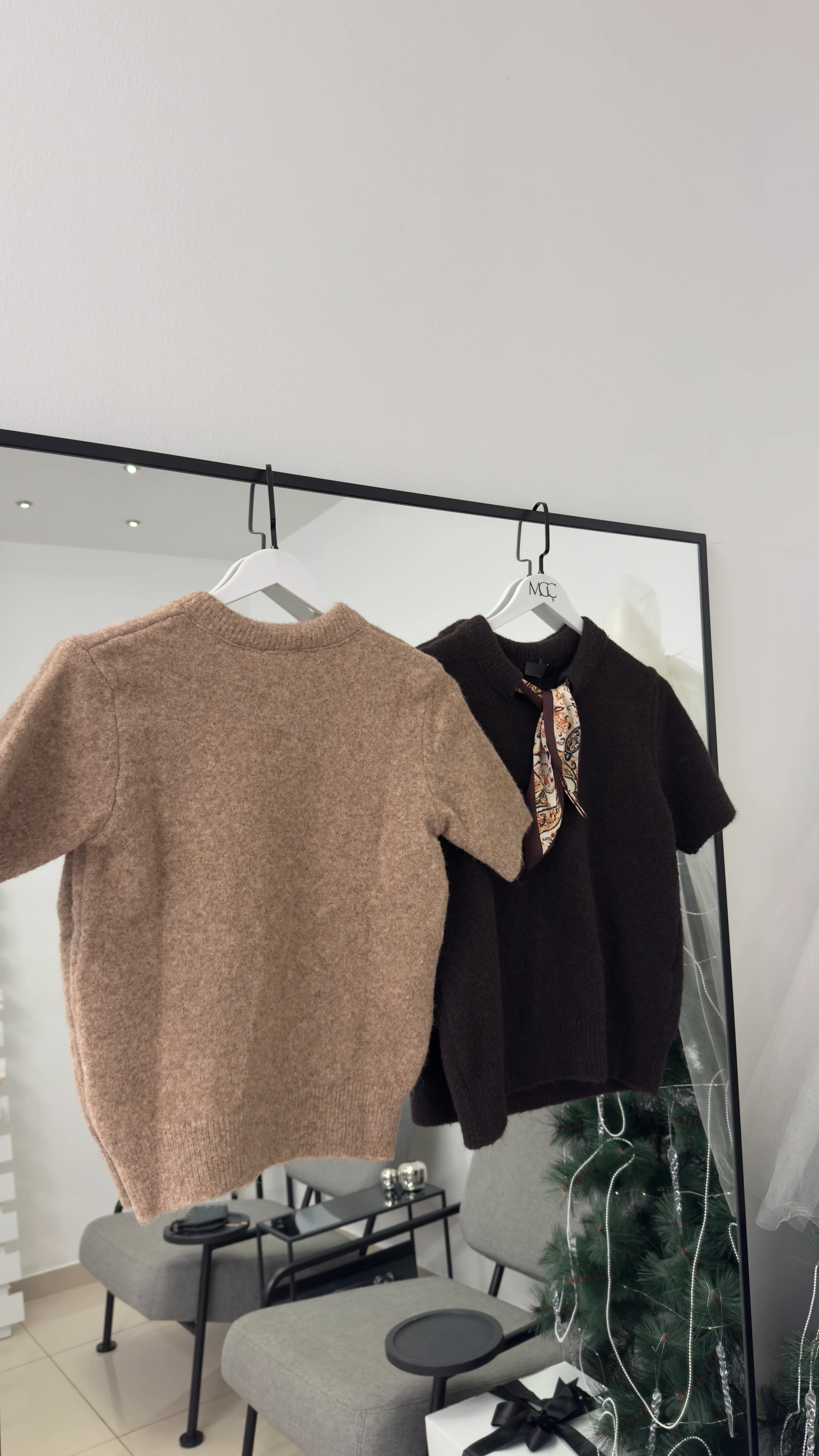 Fular Detaylı Kısa Kol Triko / Kahve- Bej