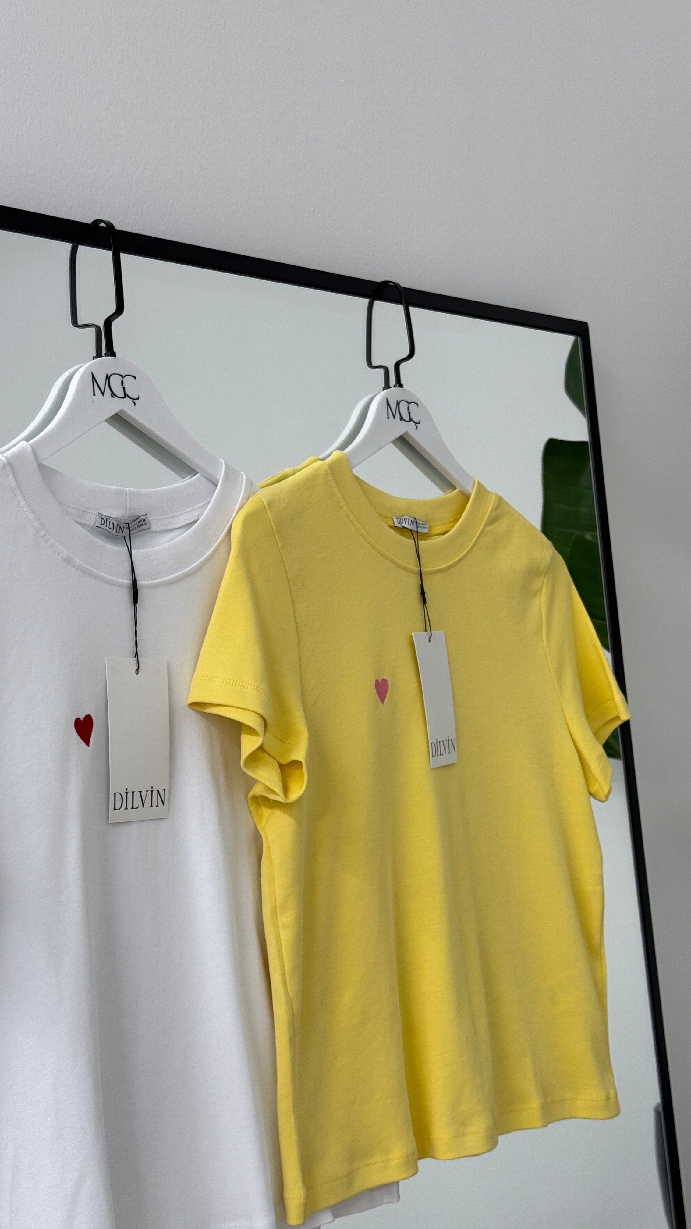 Kalp Nakışlı Pamuklu T-shirt /Sarı-Beyaz