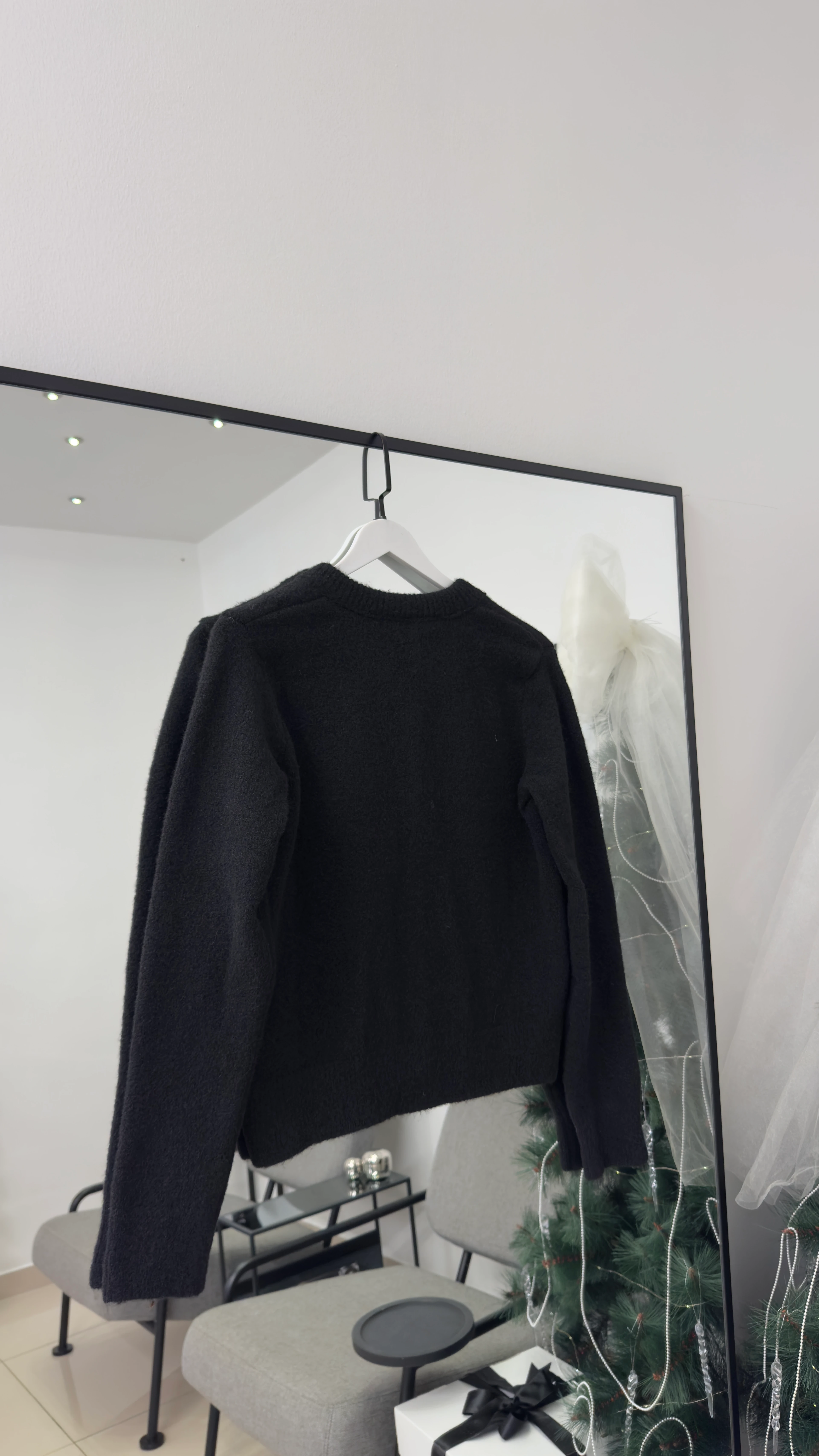 Fular Detaylı Triko Hırka/ Koyu Bej- Siyah