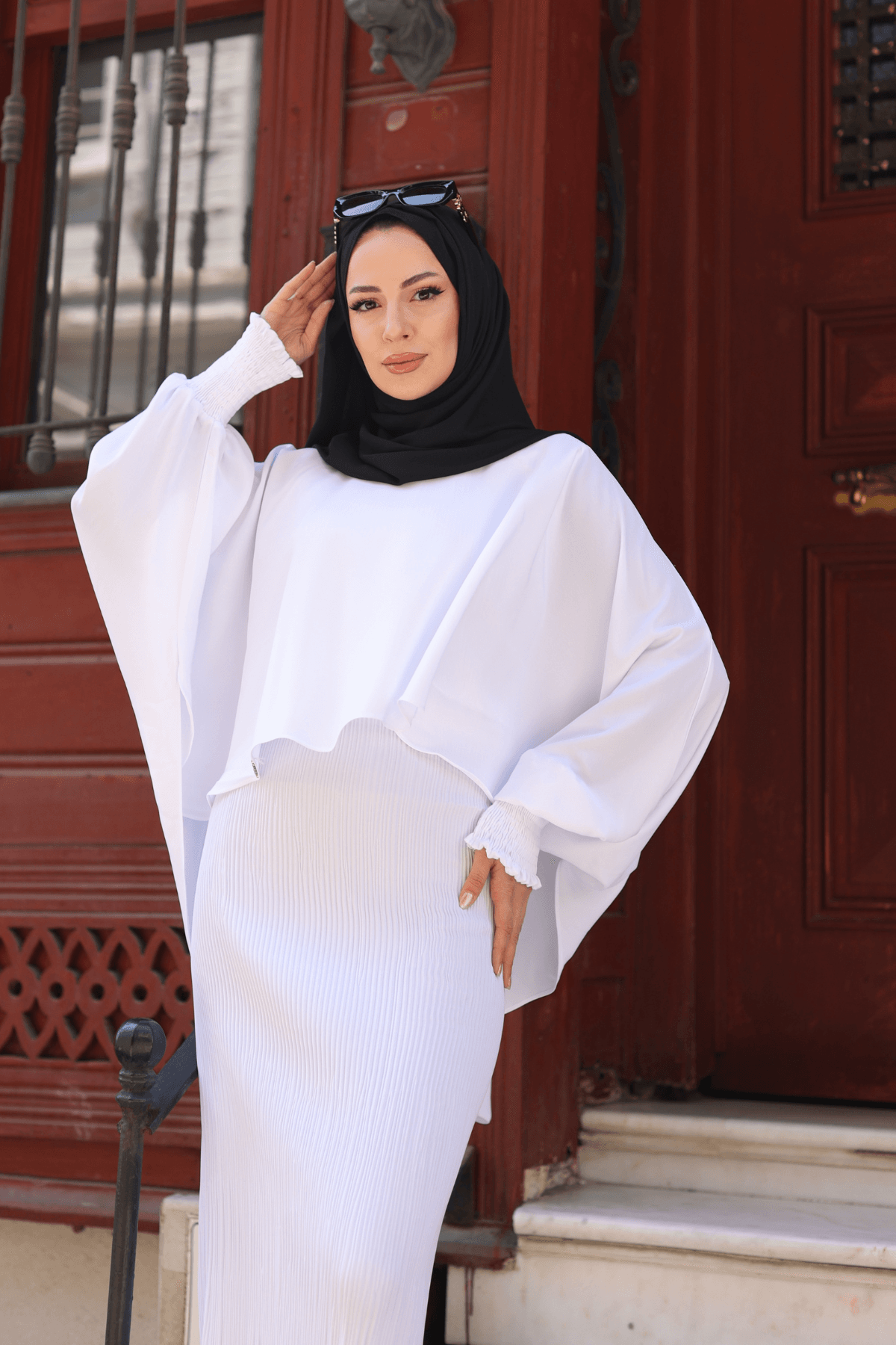 Elagant Dubai İpeği Pelerın Takım & Beyaz
