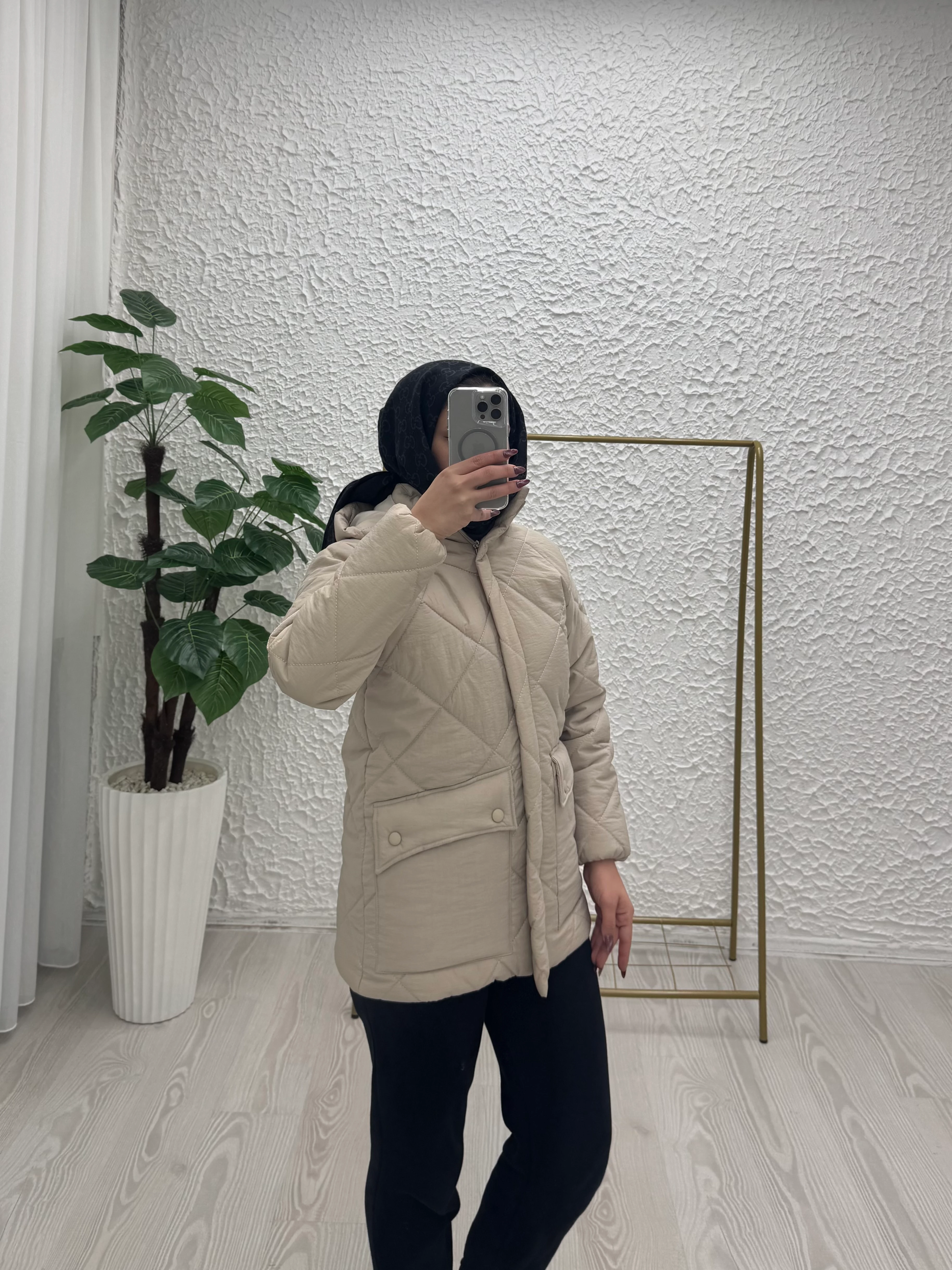 Baklava desenli kapişonlu cepli kapitone mont