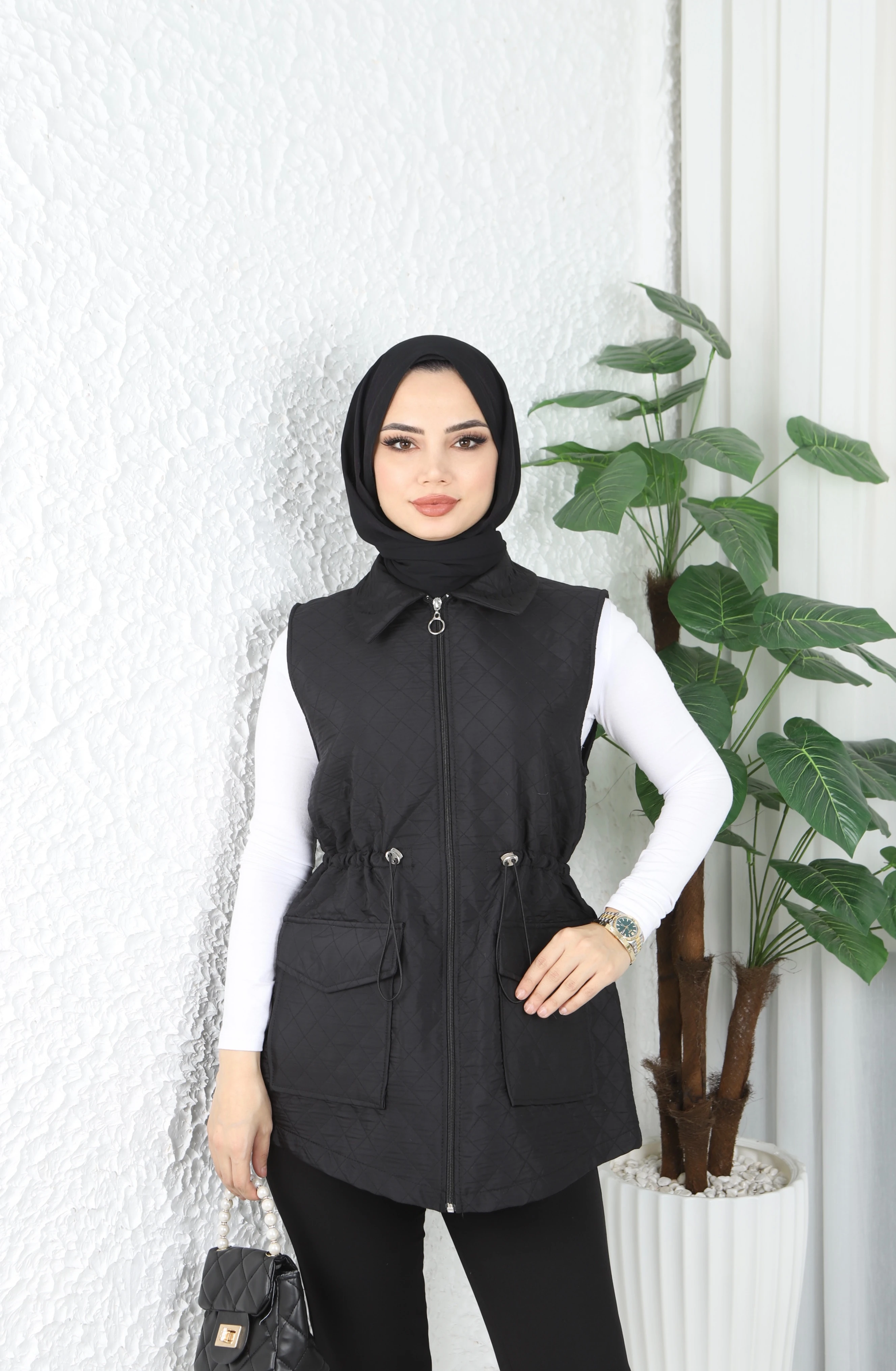 Belden Ayarlamalı Desenli Çift Cepli Kapitone Yelek 