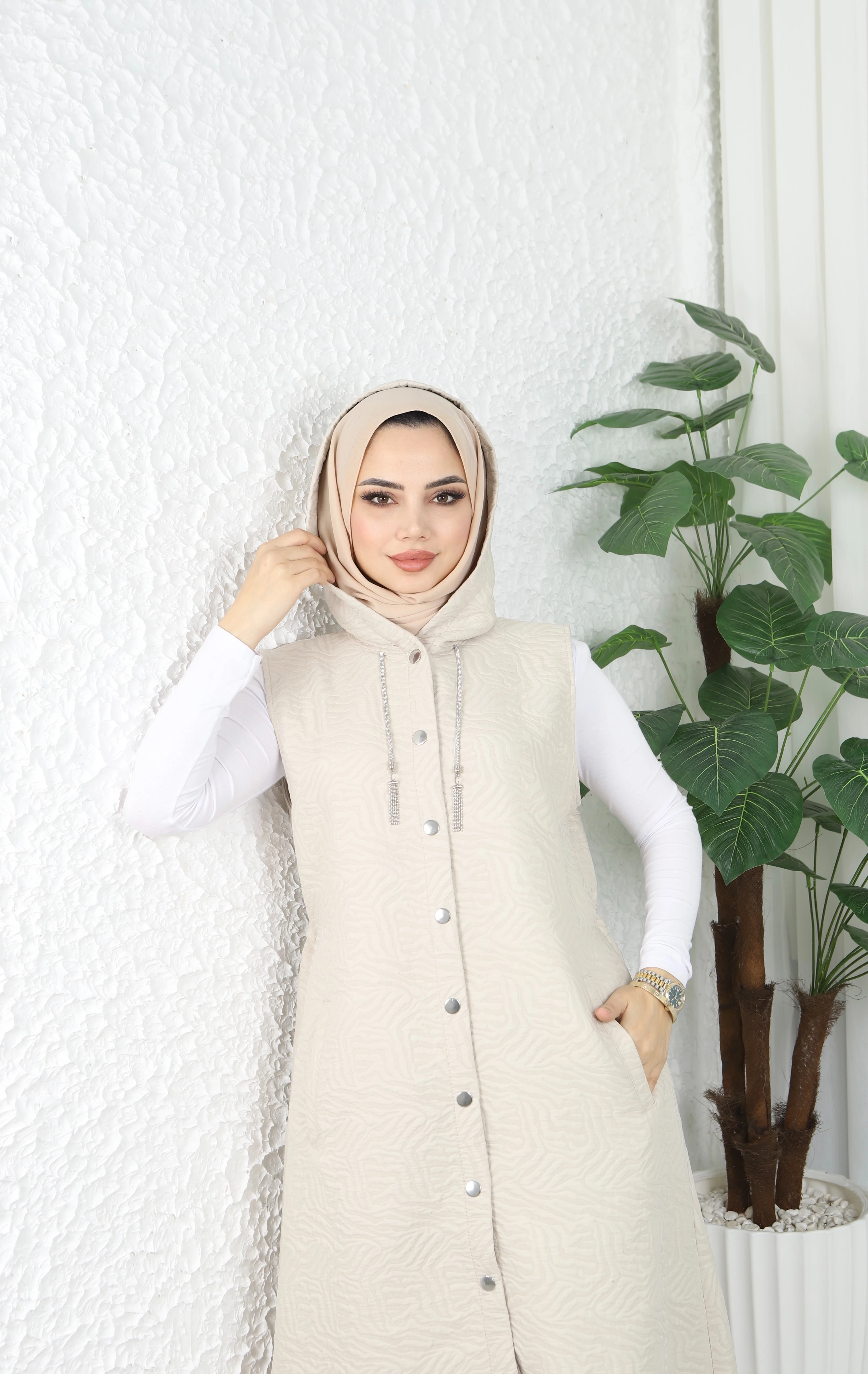 Kapüşonlu Desenli Kapitone Yelek