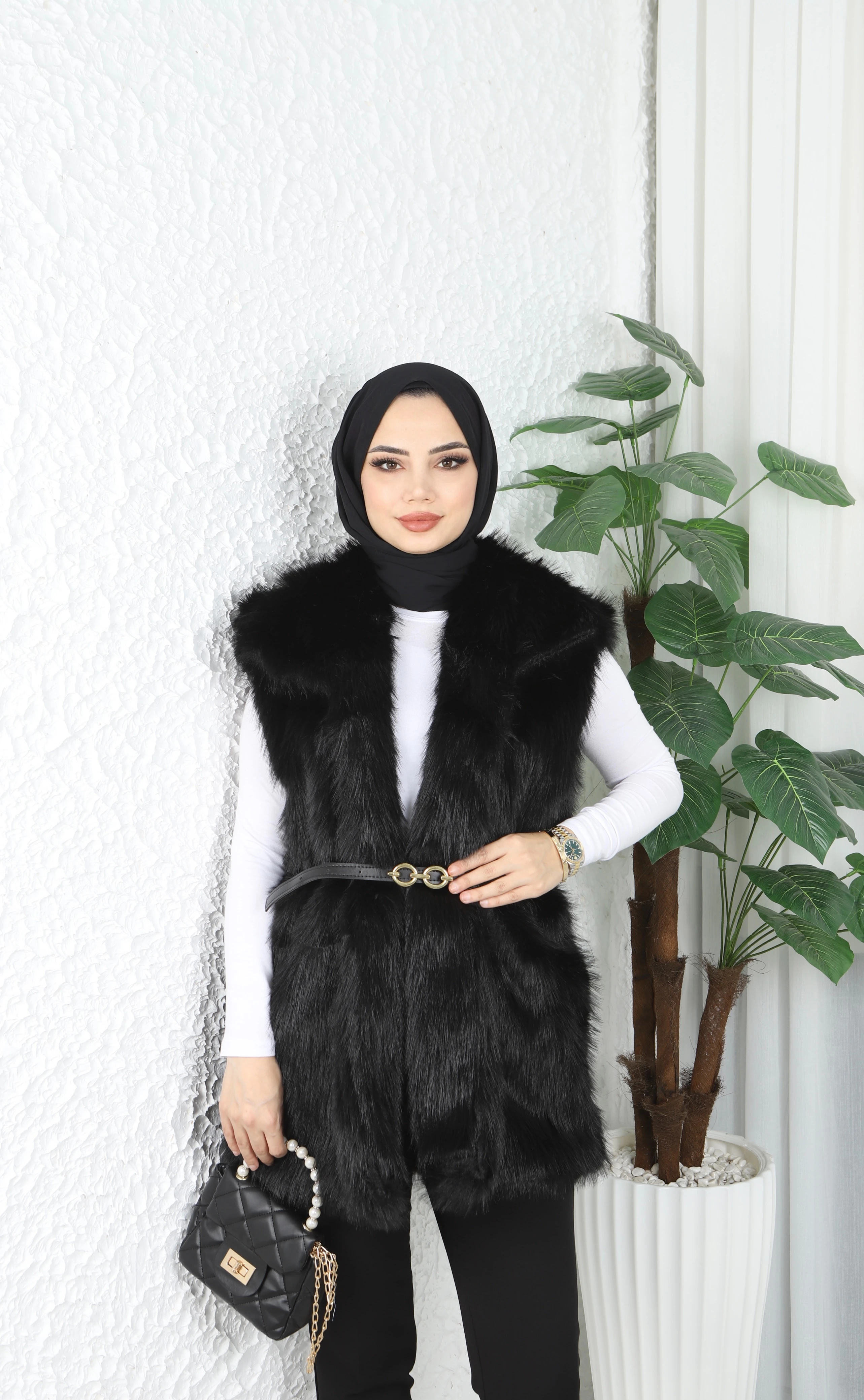 Kemer Detaylı Kürklü Yelek 