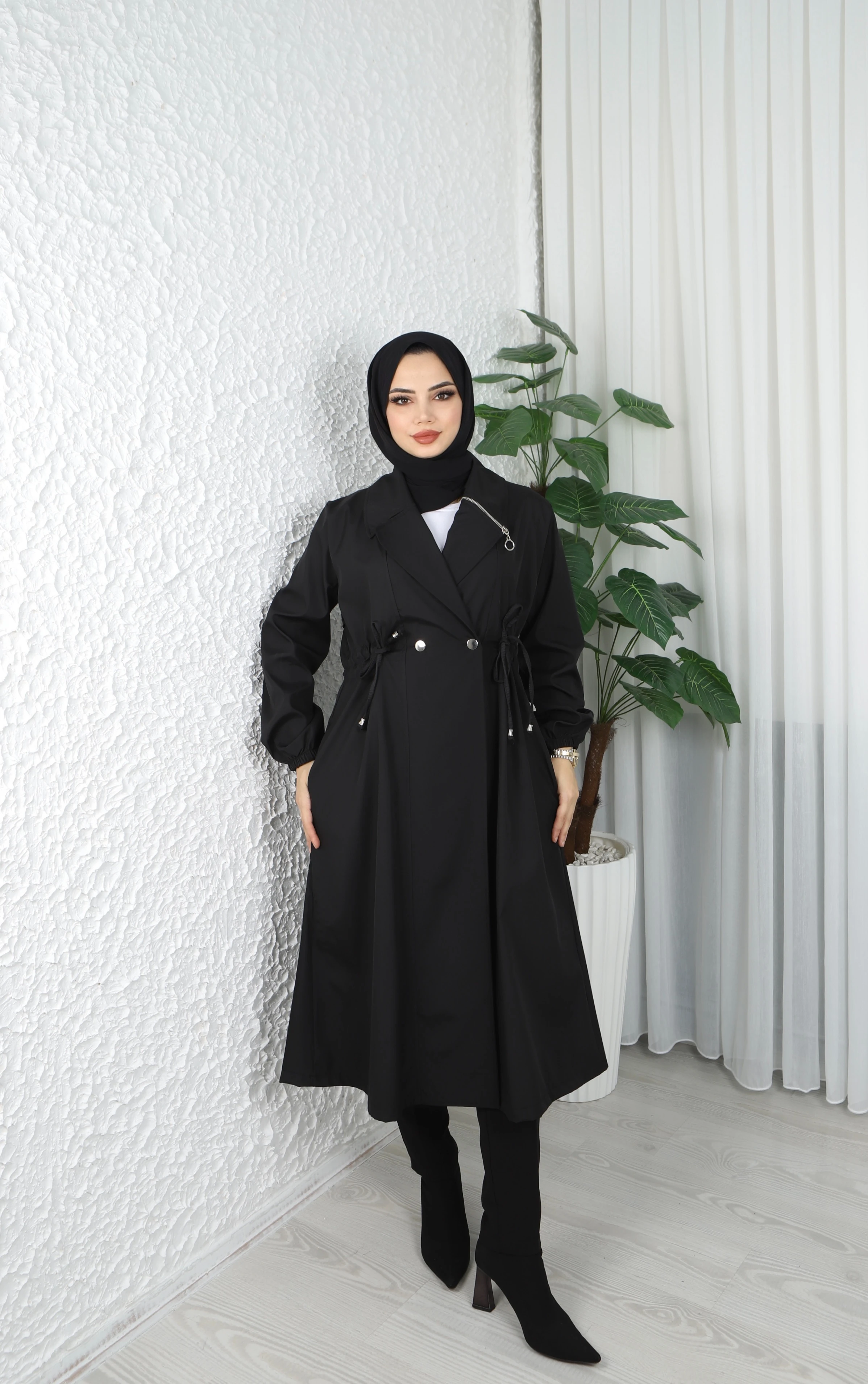 Belden Ayarlamalı Fermuar Detaylı Kapitone Mont 