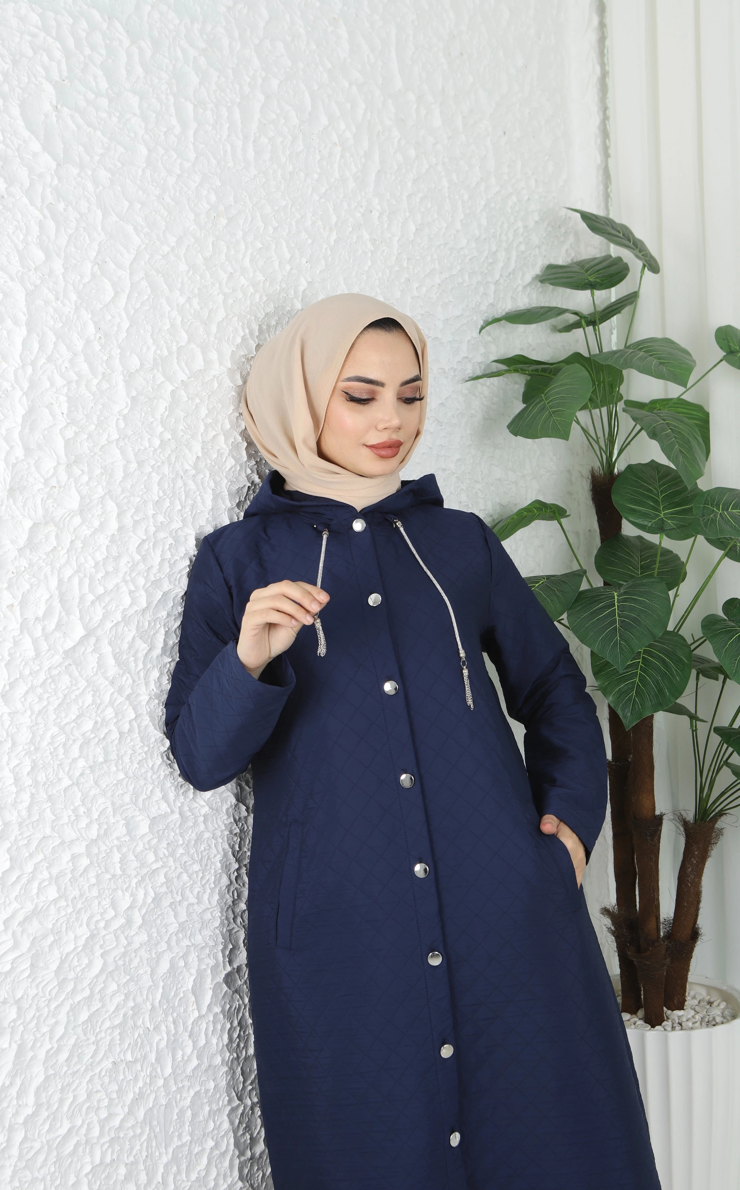 Kapüşonlu Midi Boy Baklava Desenli Kapitone Mont