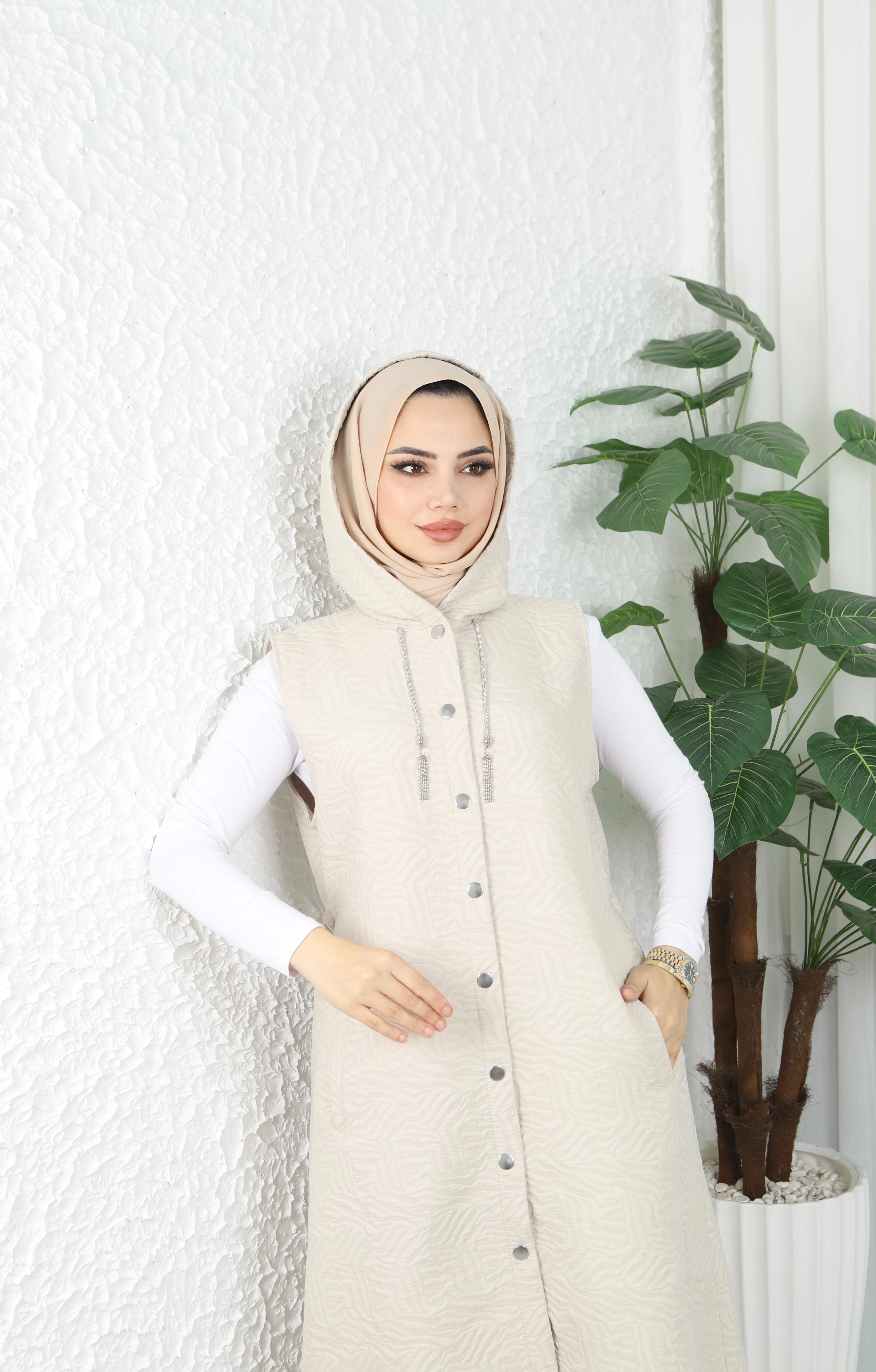 Kapüşonlu Desenli Kapitone Yelek - Bej