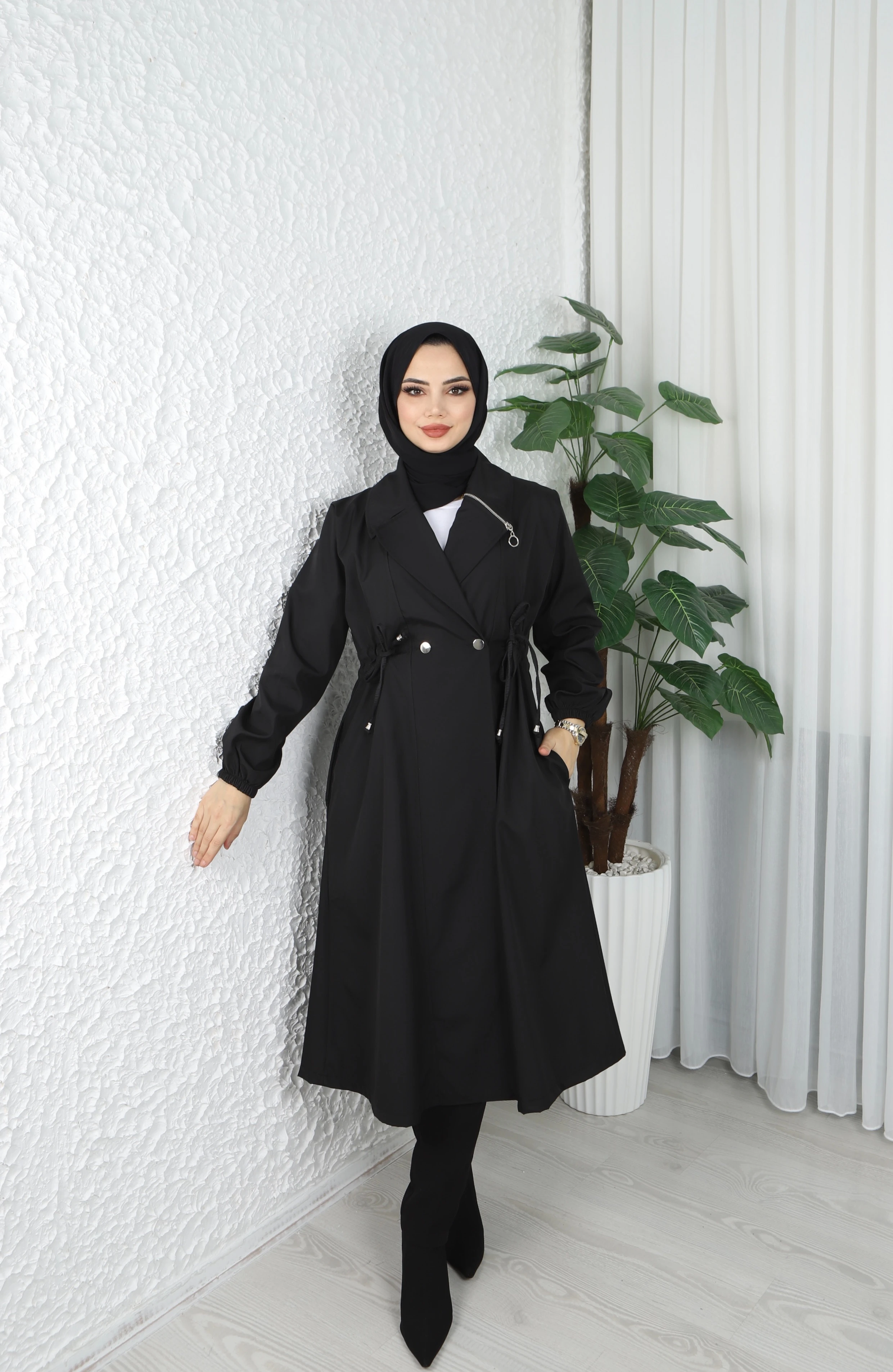 Belden Ayarlamalı Fermuar Detaylı Kapitone Mont 