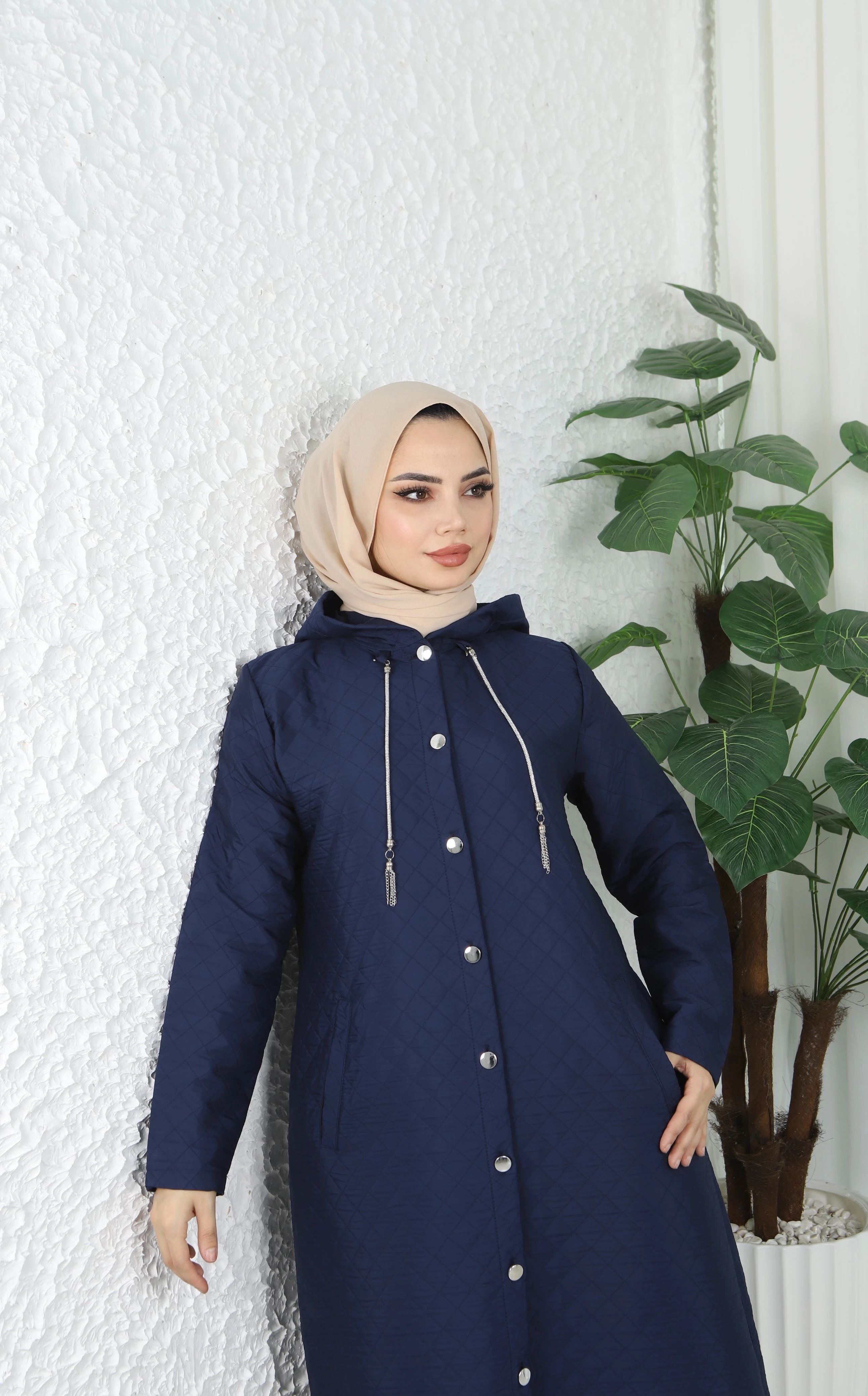 Kapüşonlu Midi Boy Baklava Desenli Kapitone Mont