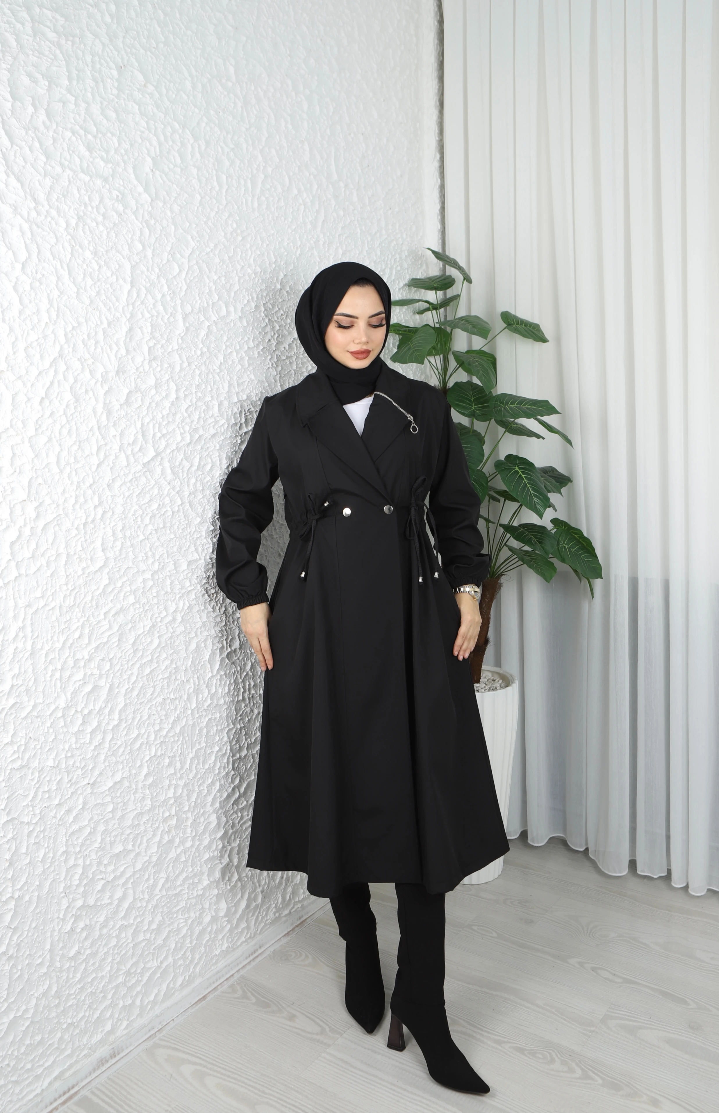 Belden Ayarlamalı Fermuar Detaylı Kapitone Mont 