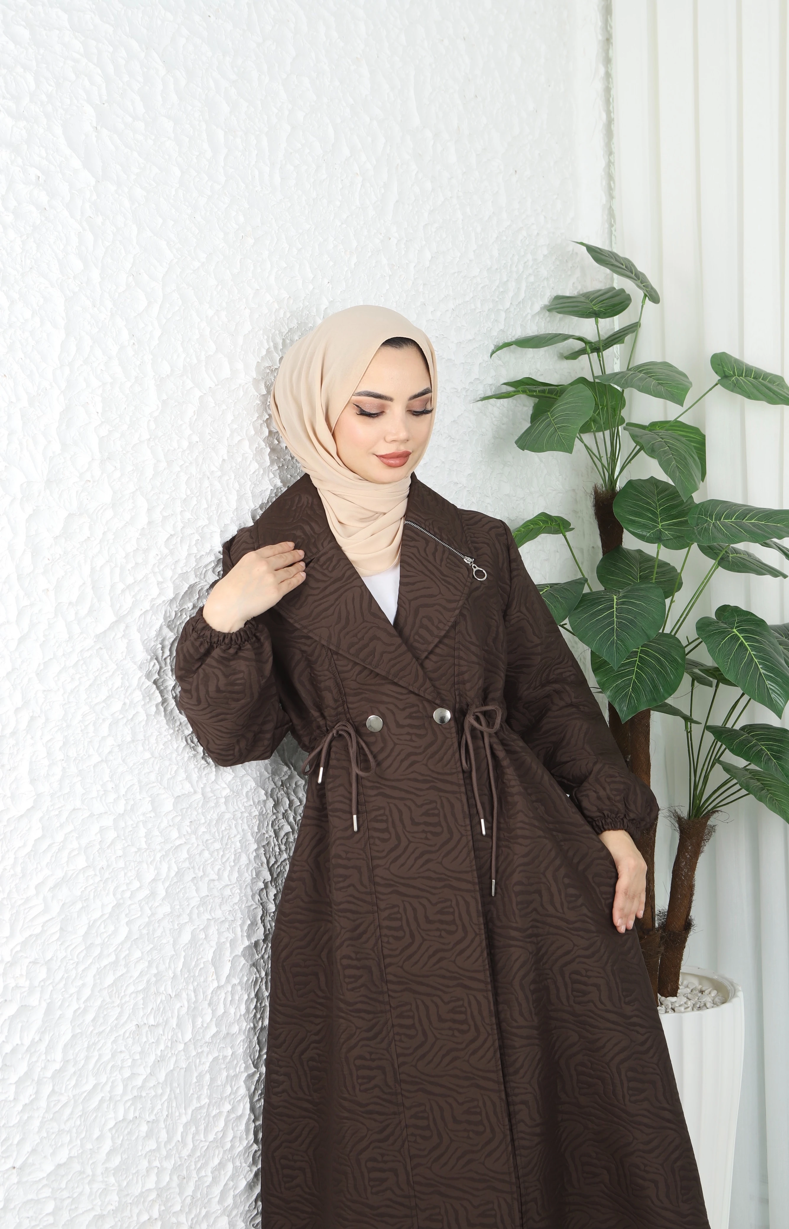 Belden Ayarlamalı Fermuar Detaylı Kapitone Mont