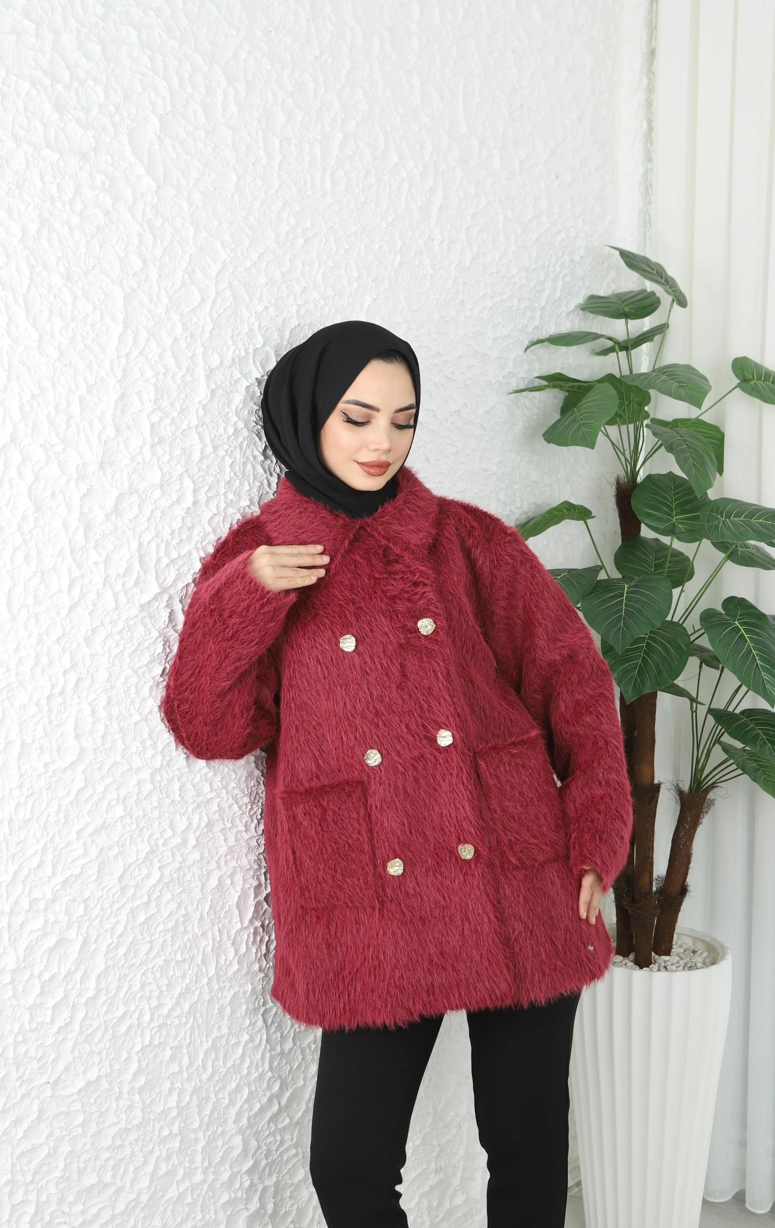 Gold Düğmeli Peluş Pevet Kaşe Ceket - Kırmızı