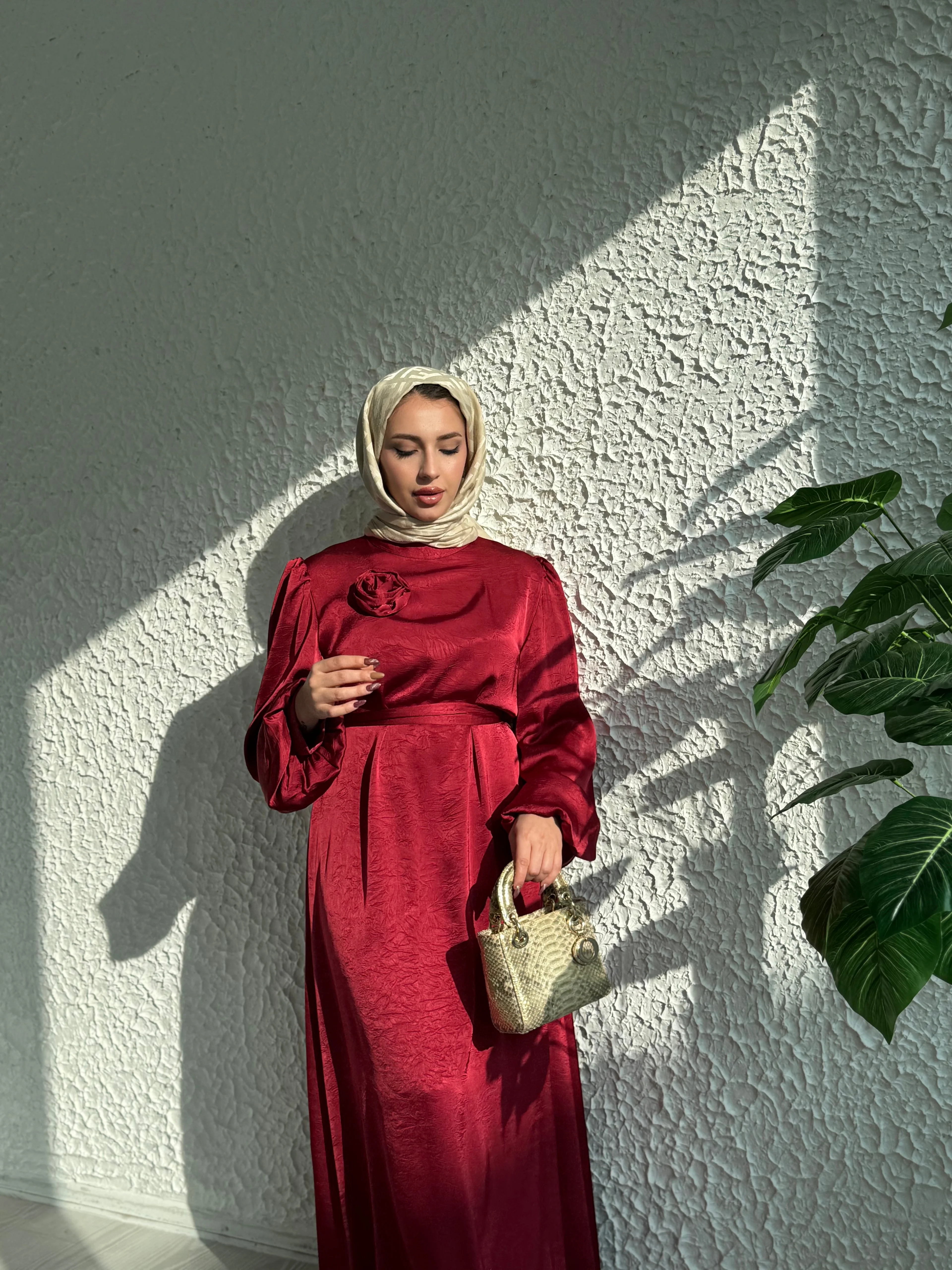 Kraş güllü elbise