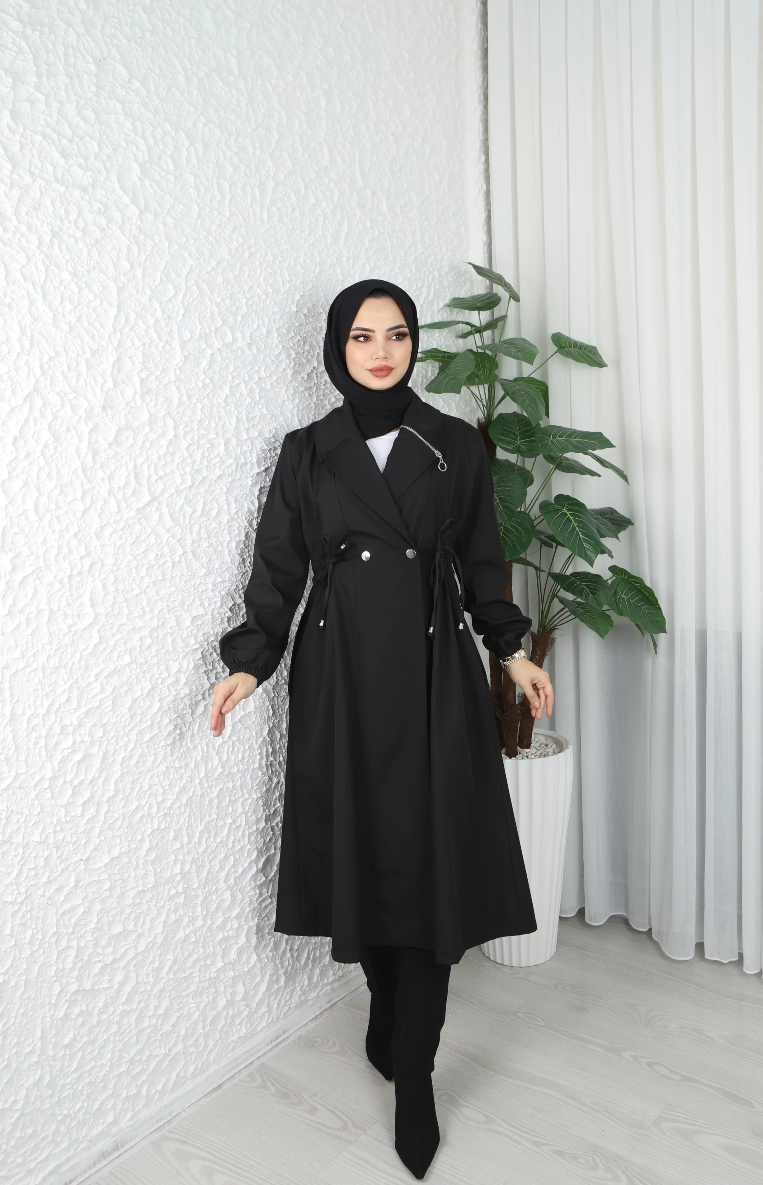 Belden Ayarlamalı Fermuar Detaylı Kapitone Mont 