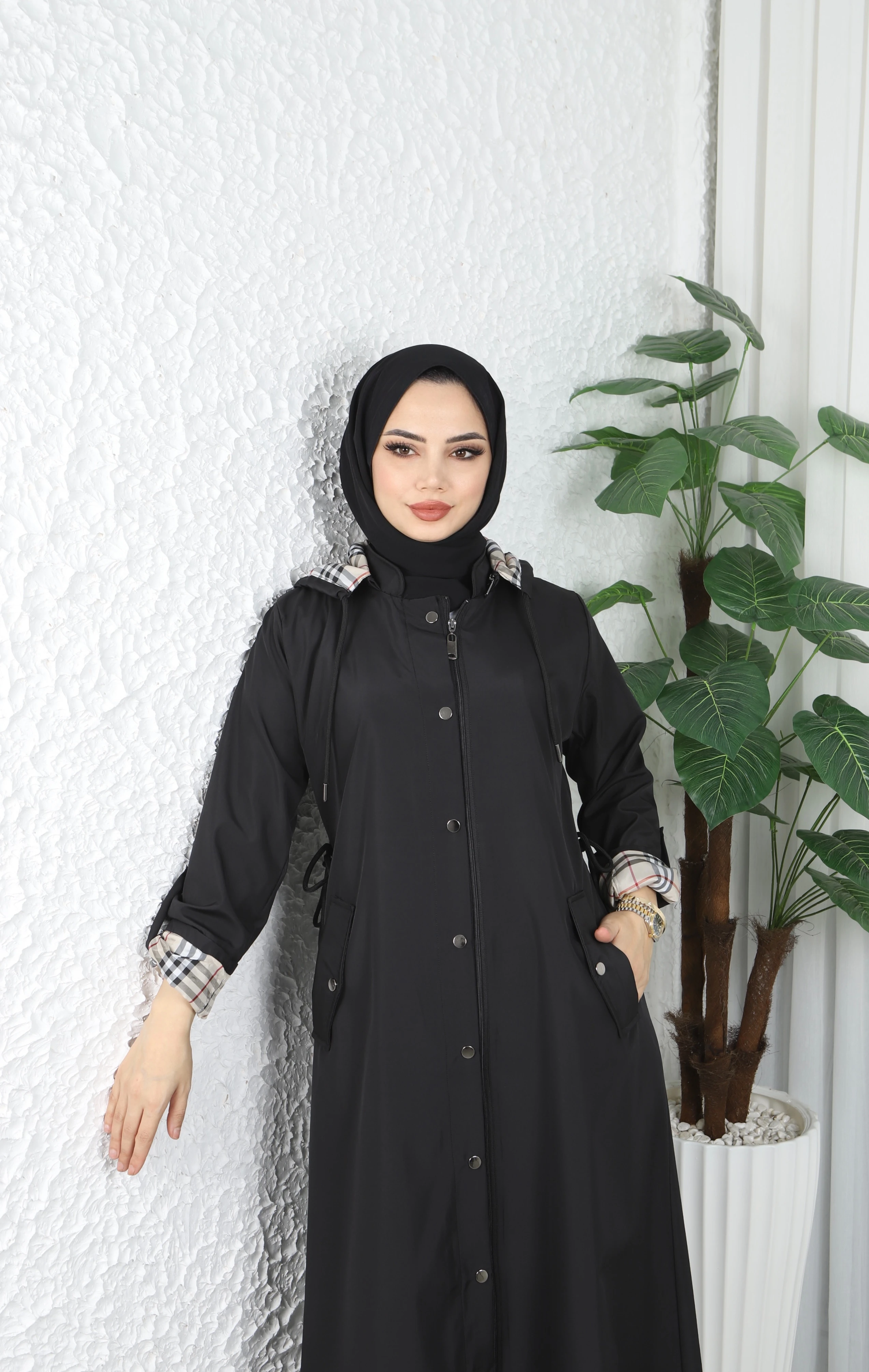 Kolları Ve Kapüşonu Desenli Belden Ayarlamalı Mont  - Siyah