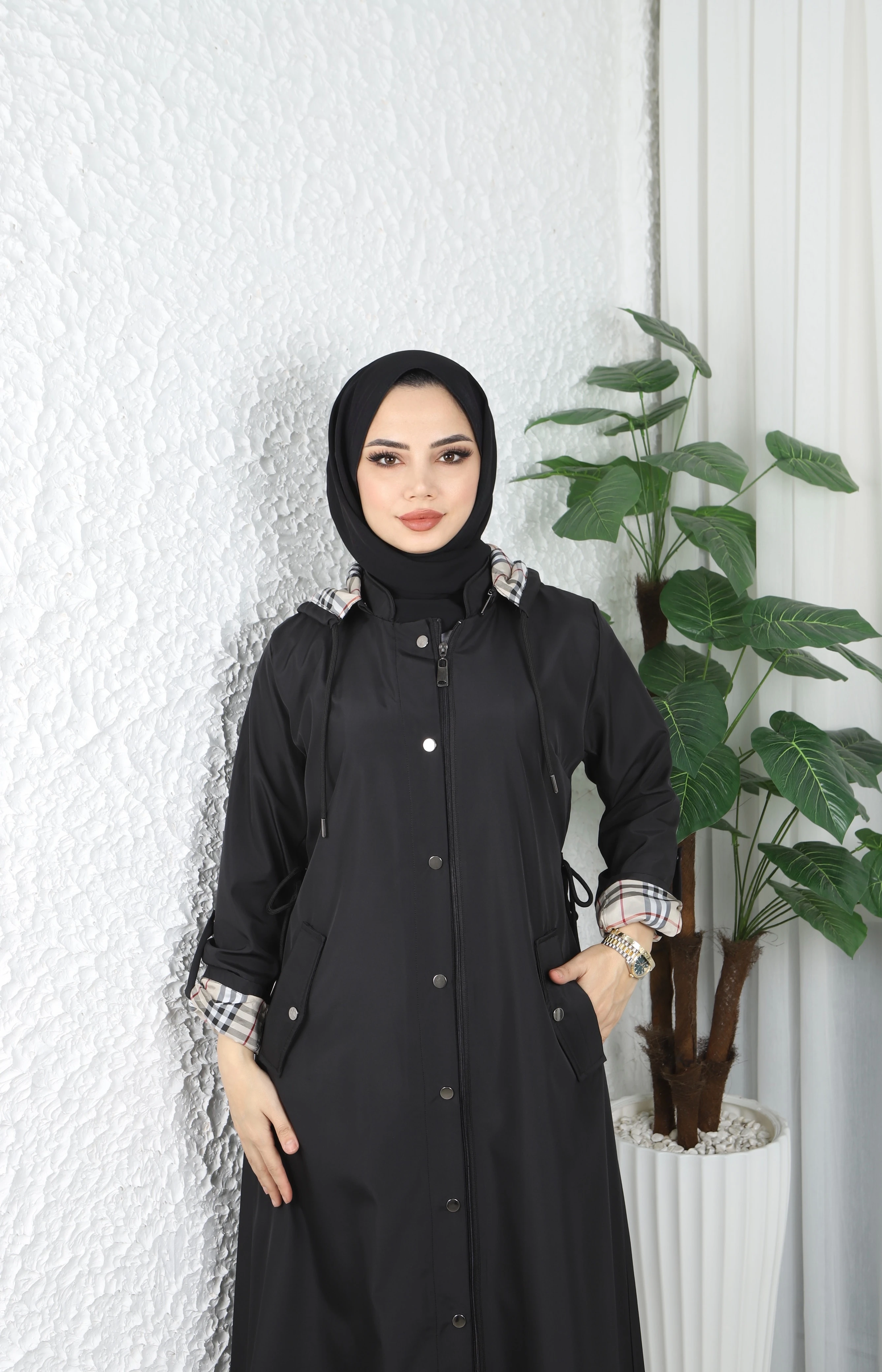 Kolları Ve Kapüşonu Desenli Belden Ayarlamalı Mont 