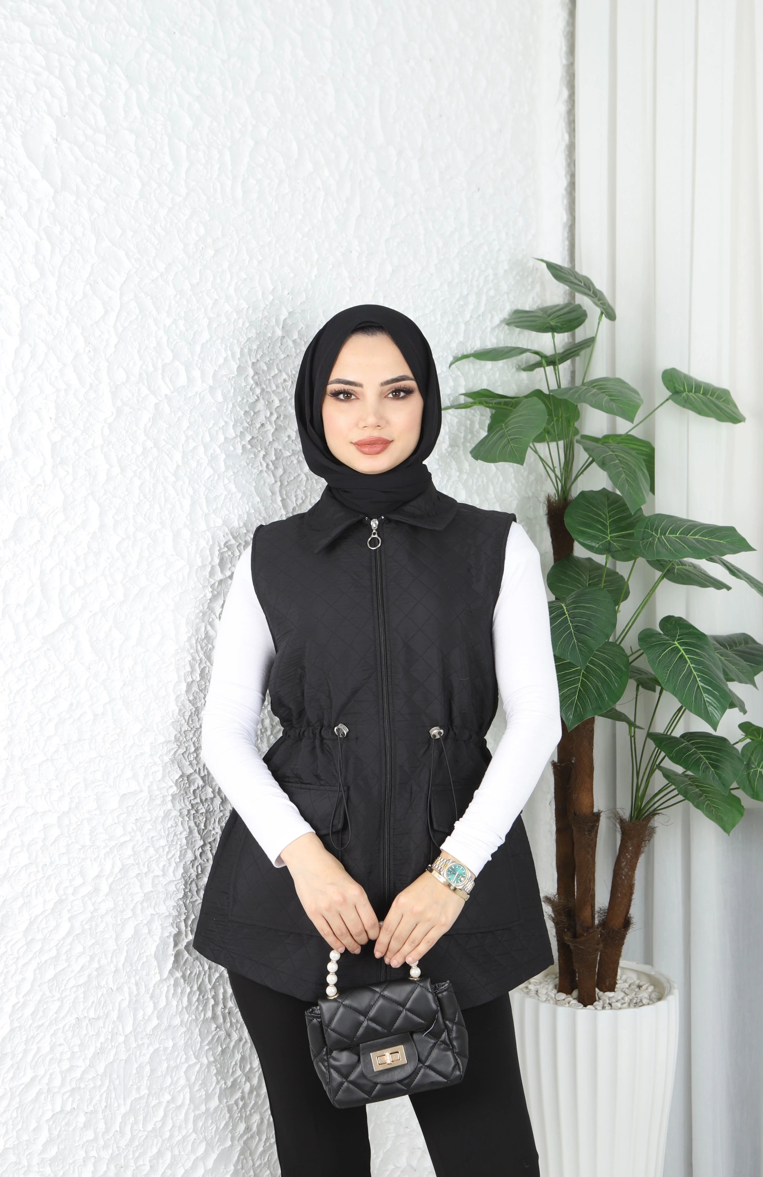 Belden Ayarlamalı Desenli Çift Cepli Kapitone Yelek 