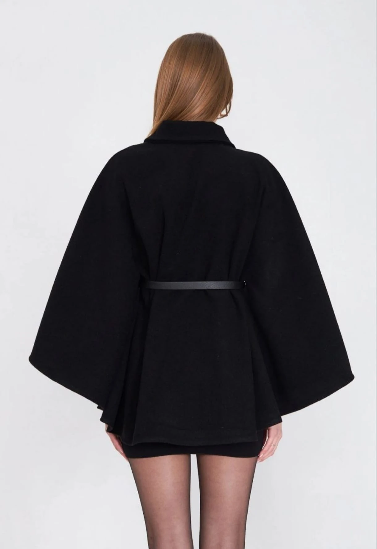 Siyah Tek Düğmeli Kemerli Panço
