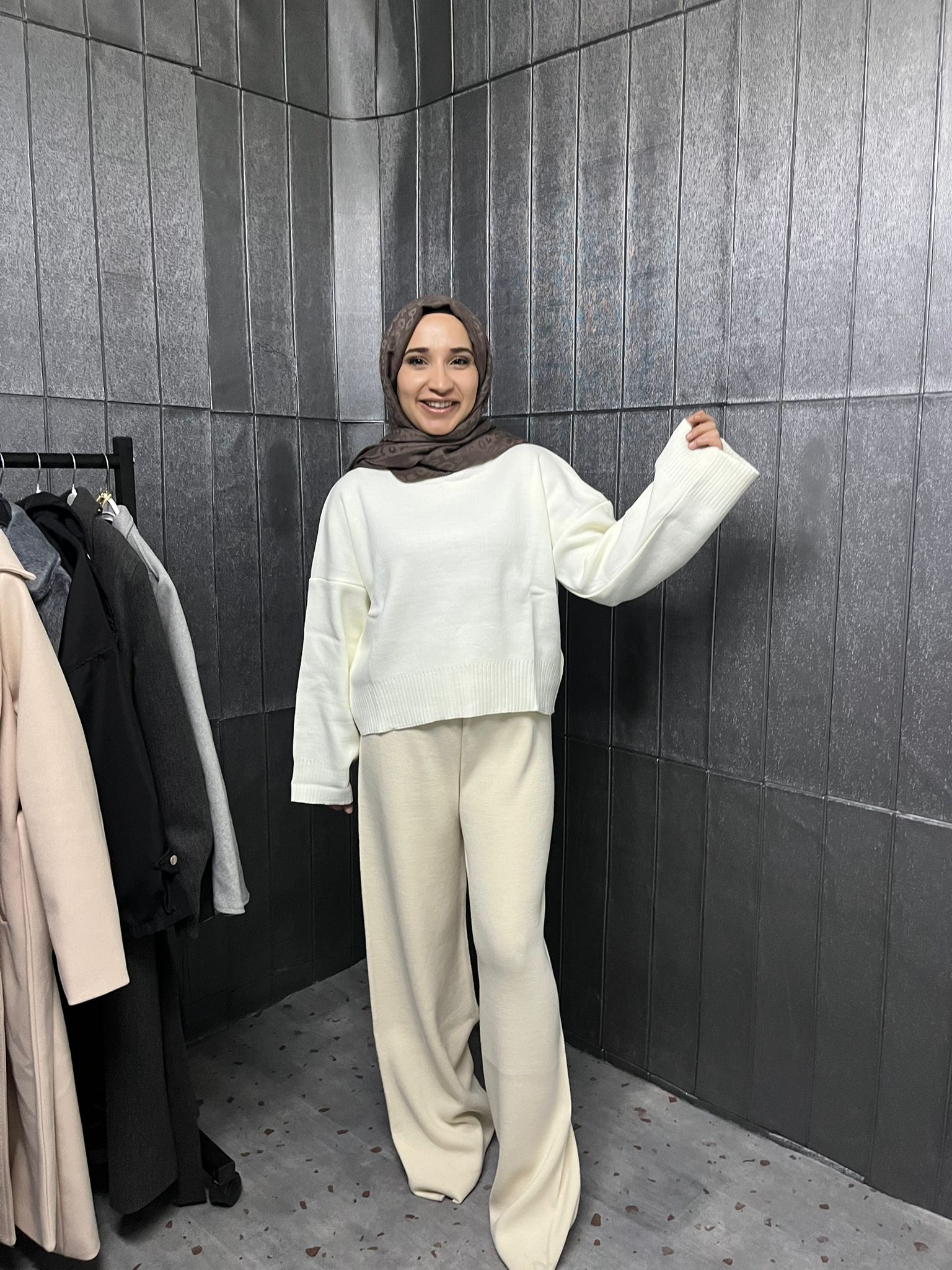 Kemik Renk Triko Takım