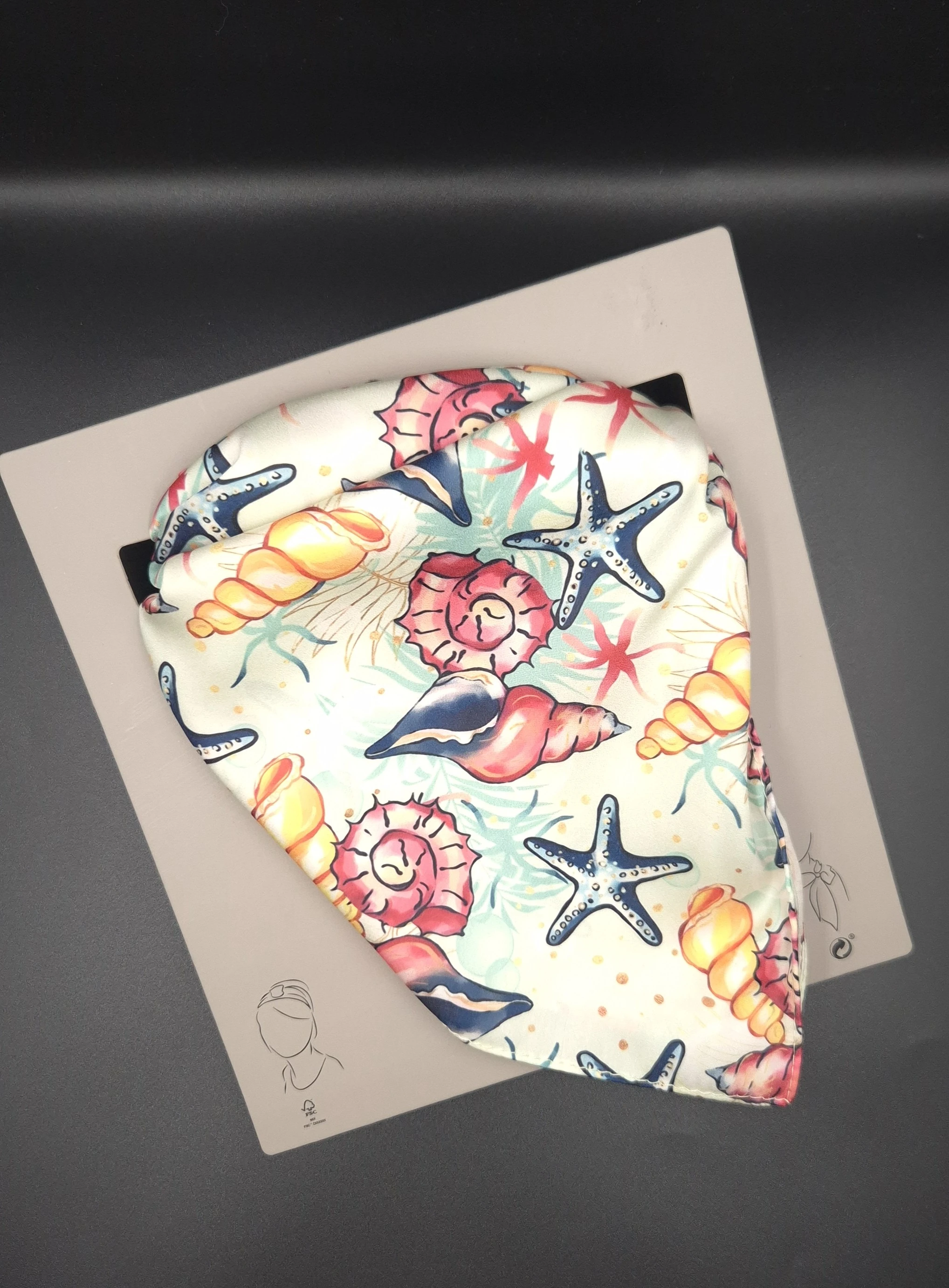 Kumsal Hazinesi Kare Fular