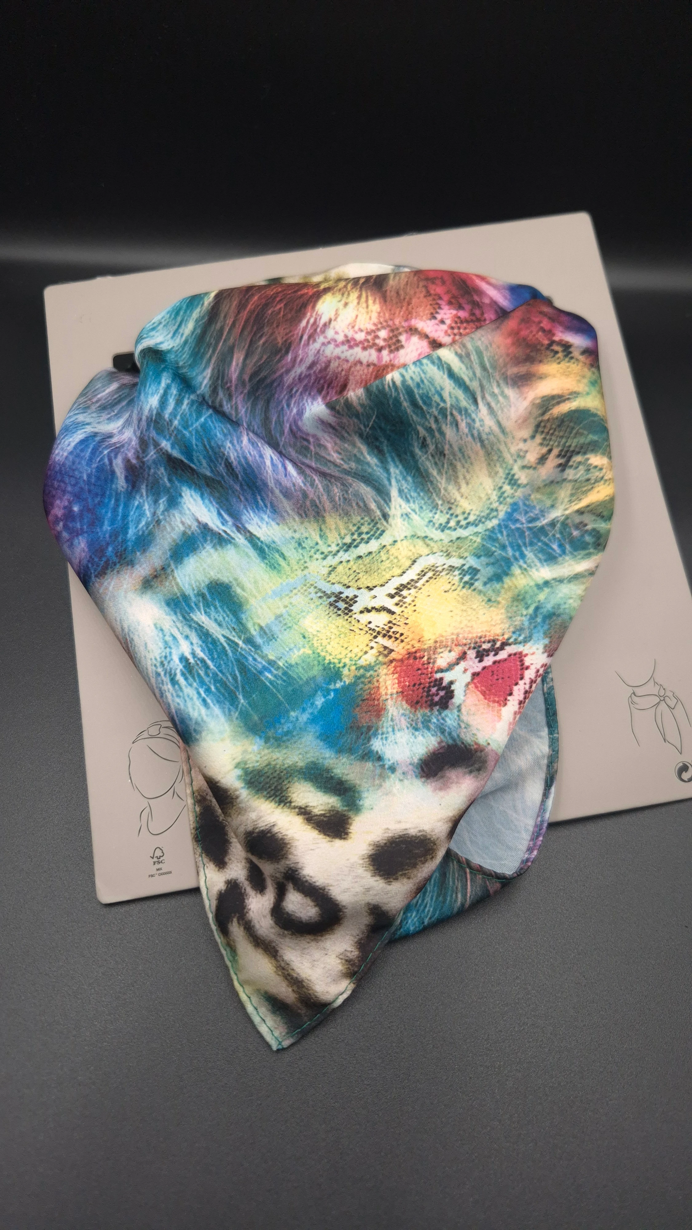 Leopar Rüyası Kare Fular