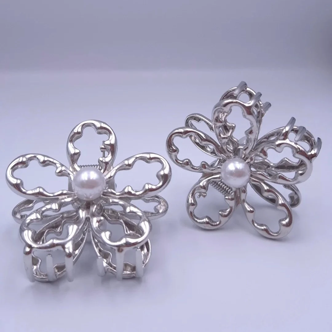 Zarif Çiçek Metal Mandal Toka