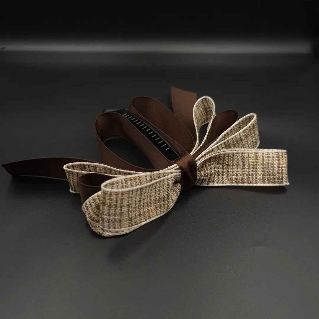 Zarif Duruş Muz Toka