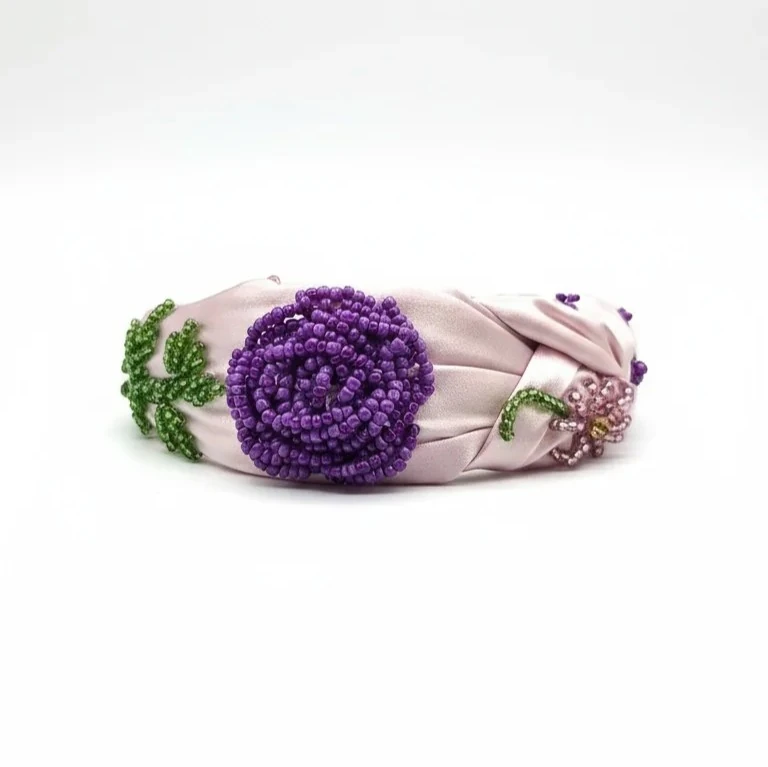 Amaranta - El İşleme Özel Tasarım Saten Düğüm Taç