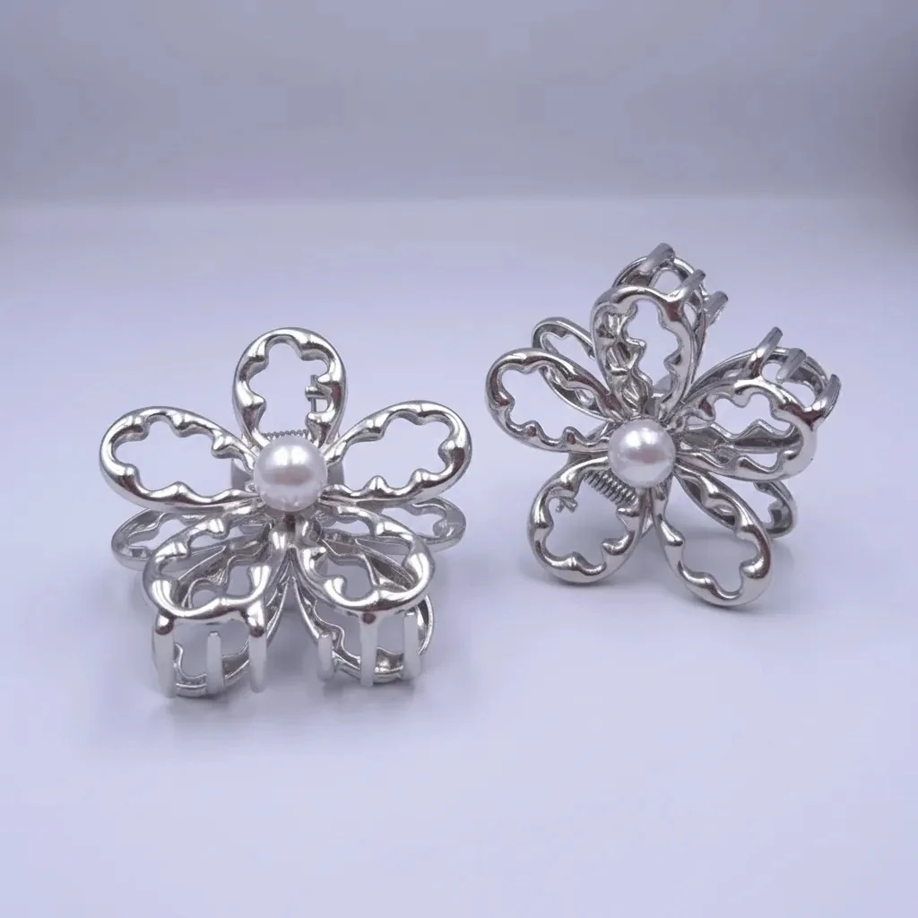 Zarif Çiçek Metal Mandal Toka