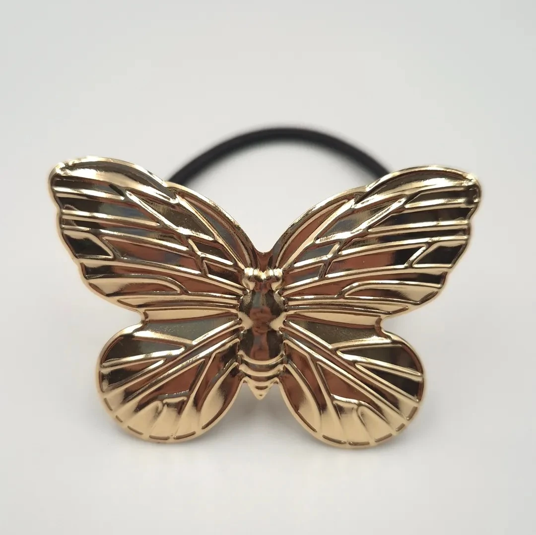 Altın Kanat – Kelebek Figürlü Metal Detaylı Lastik Toka