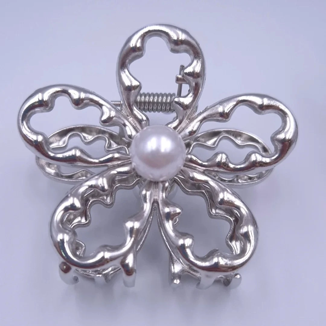 Zarif Çiçek Metal Mandal Toka