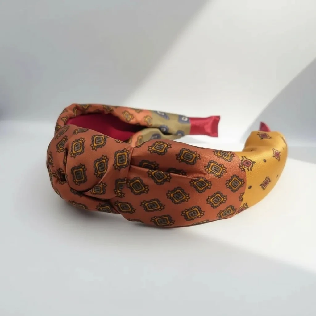 Terraire Düğümlü Kumaş Taç