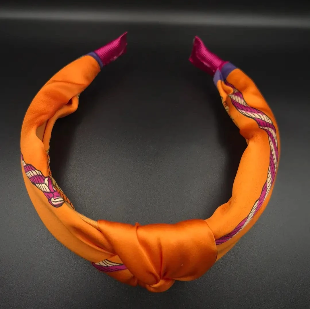 Solea Düğümlü Kumaş Taç