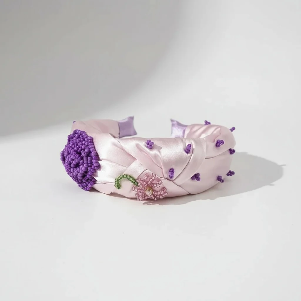 Amaranta - El İşleme Özel Tasarım Saten Düğüm Taç