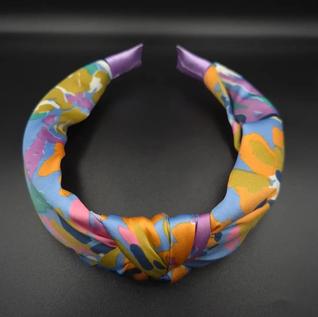  Azurea Düğümlü Kumaş Taç