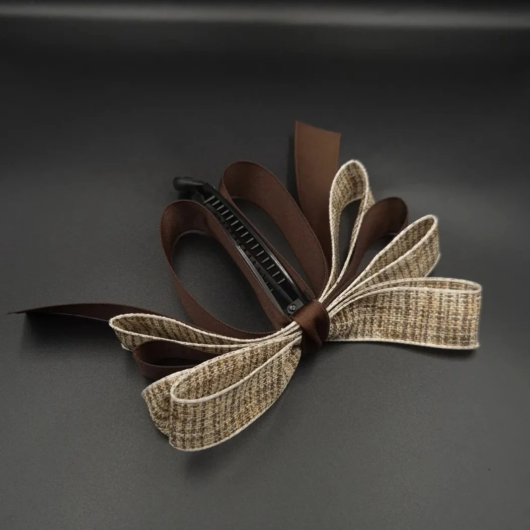 Zarif Duruş Muz Toka