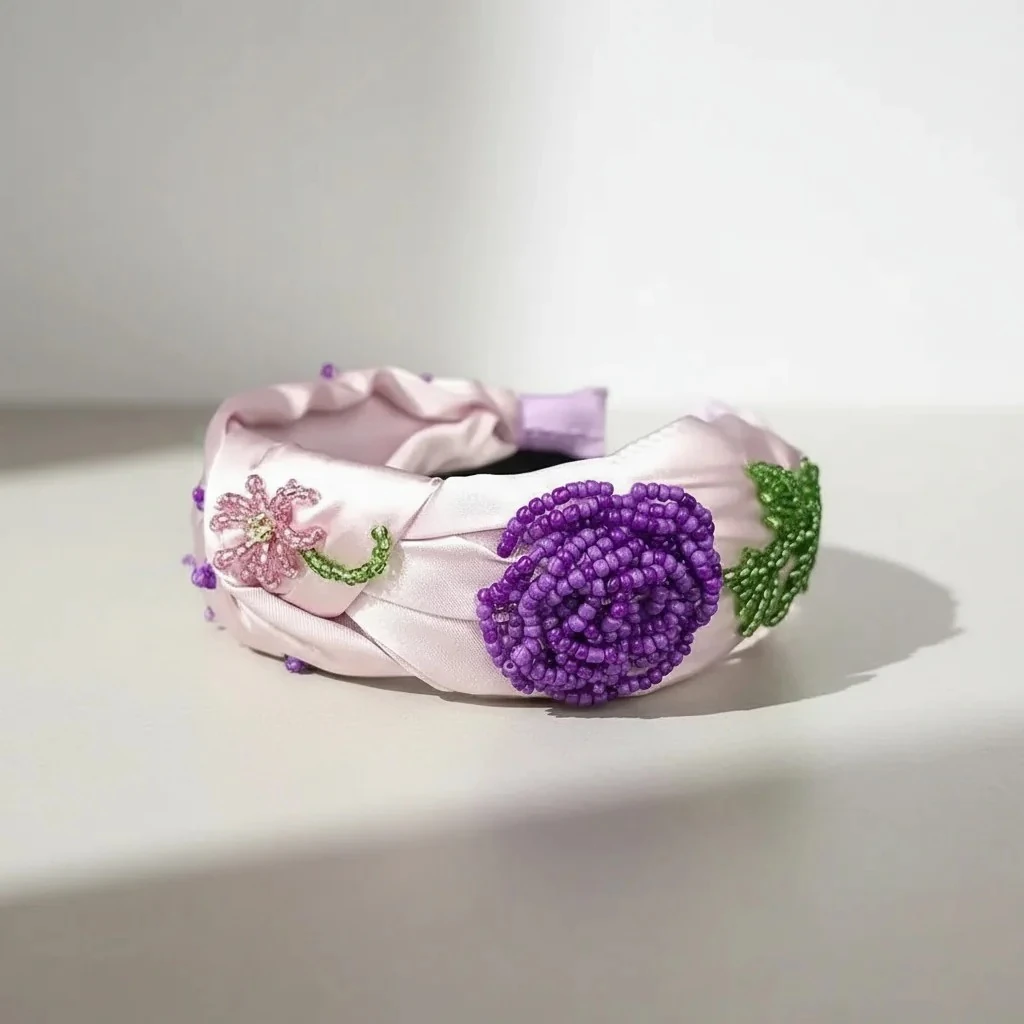 Amaranta - El İşleme Özel Tasarım Saten Düğüm Taç