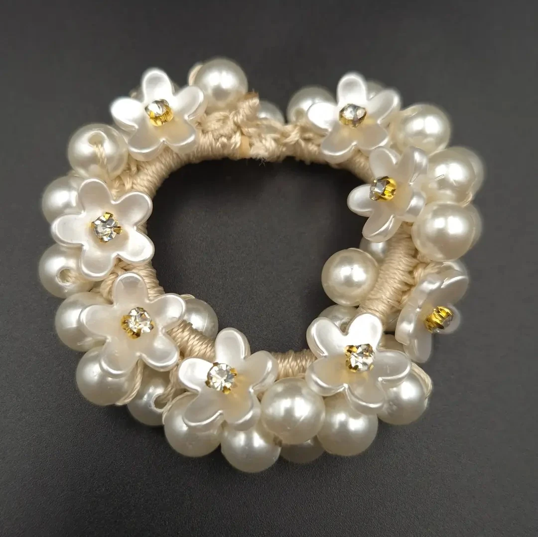 İnci Bahçesi Lastik Toka